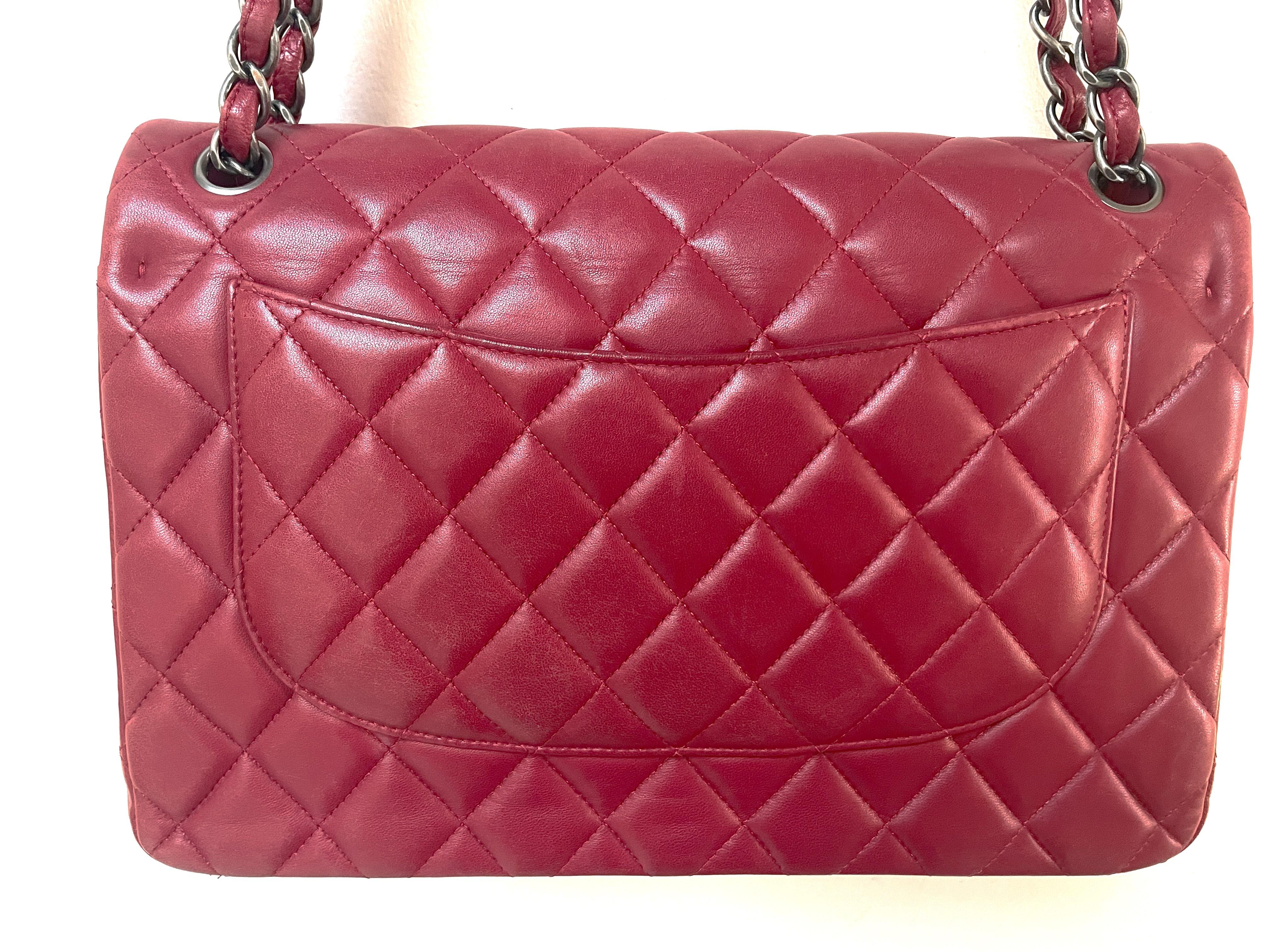 BORSA JUMBO TIMELESS Chanel, pelle di montone trapuntata rossa, 2010, catena in metallo argentato In condizioni ottime in vendita a Stuttgart, DE