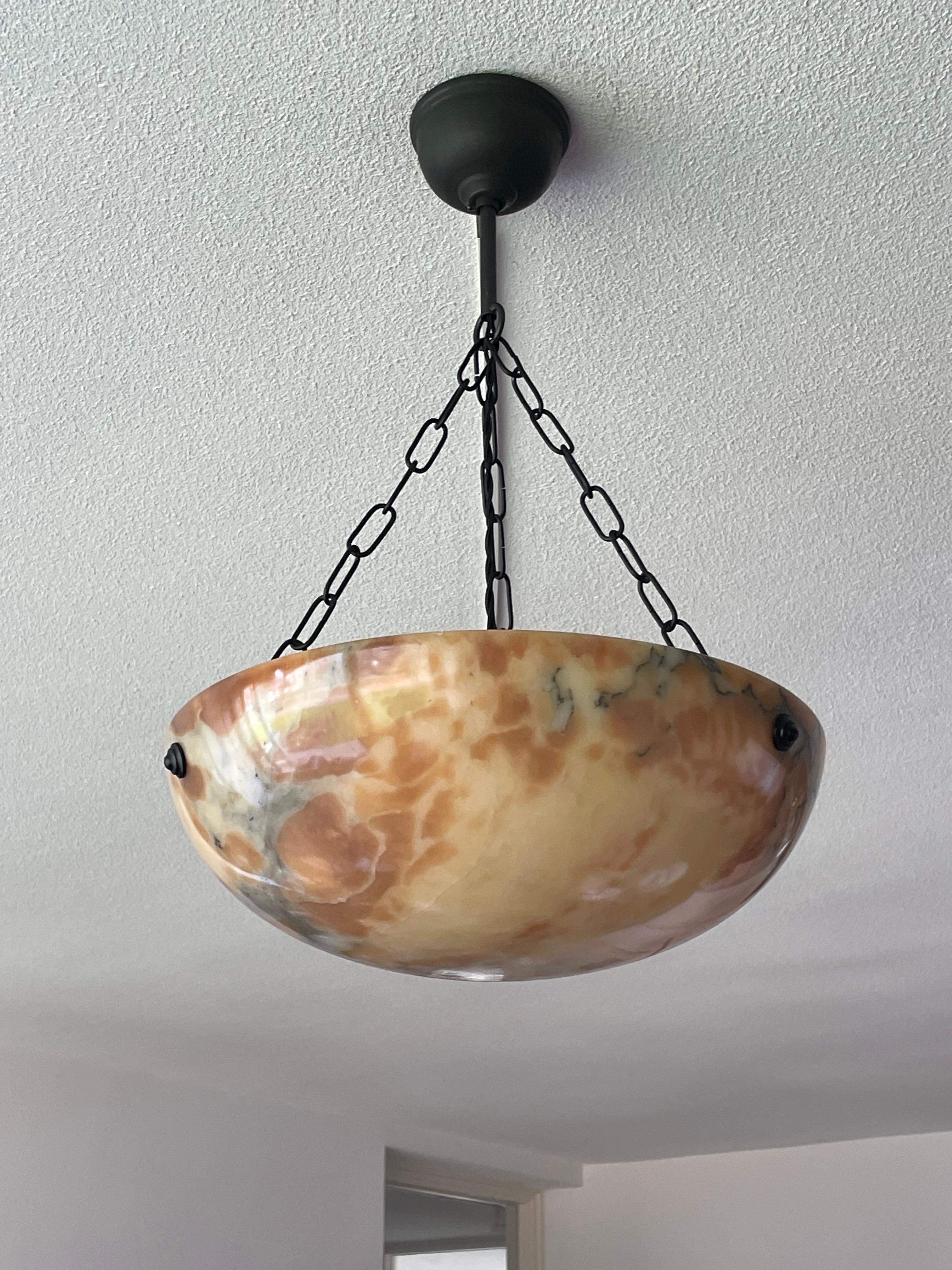 Timeless & Colorful Art Deco Alabaster Pendant Light w. Matching Design Canopy In Excellent Condition For Sale In Lisse, NL