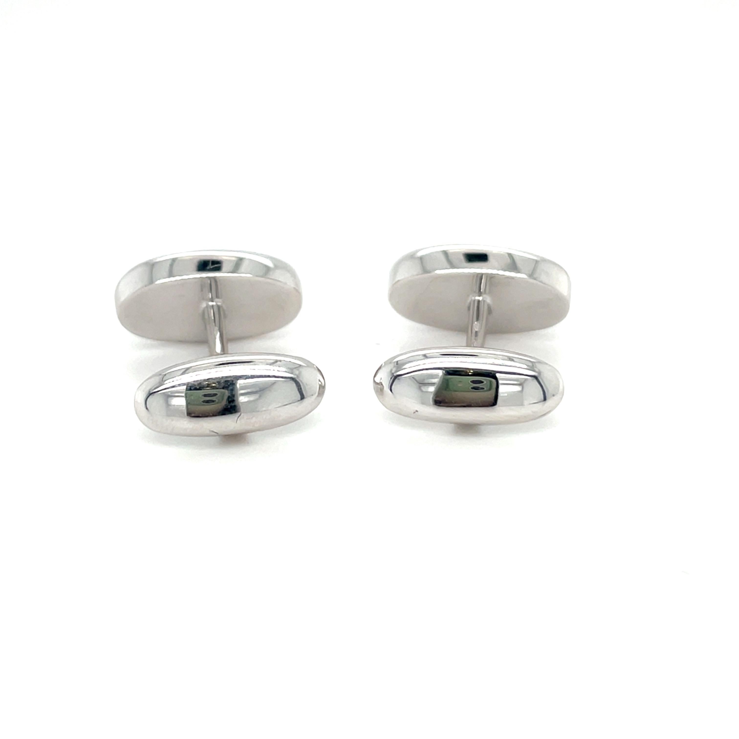 Contemporain Boutons de manchette intemporels quartz noir en vente