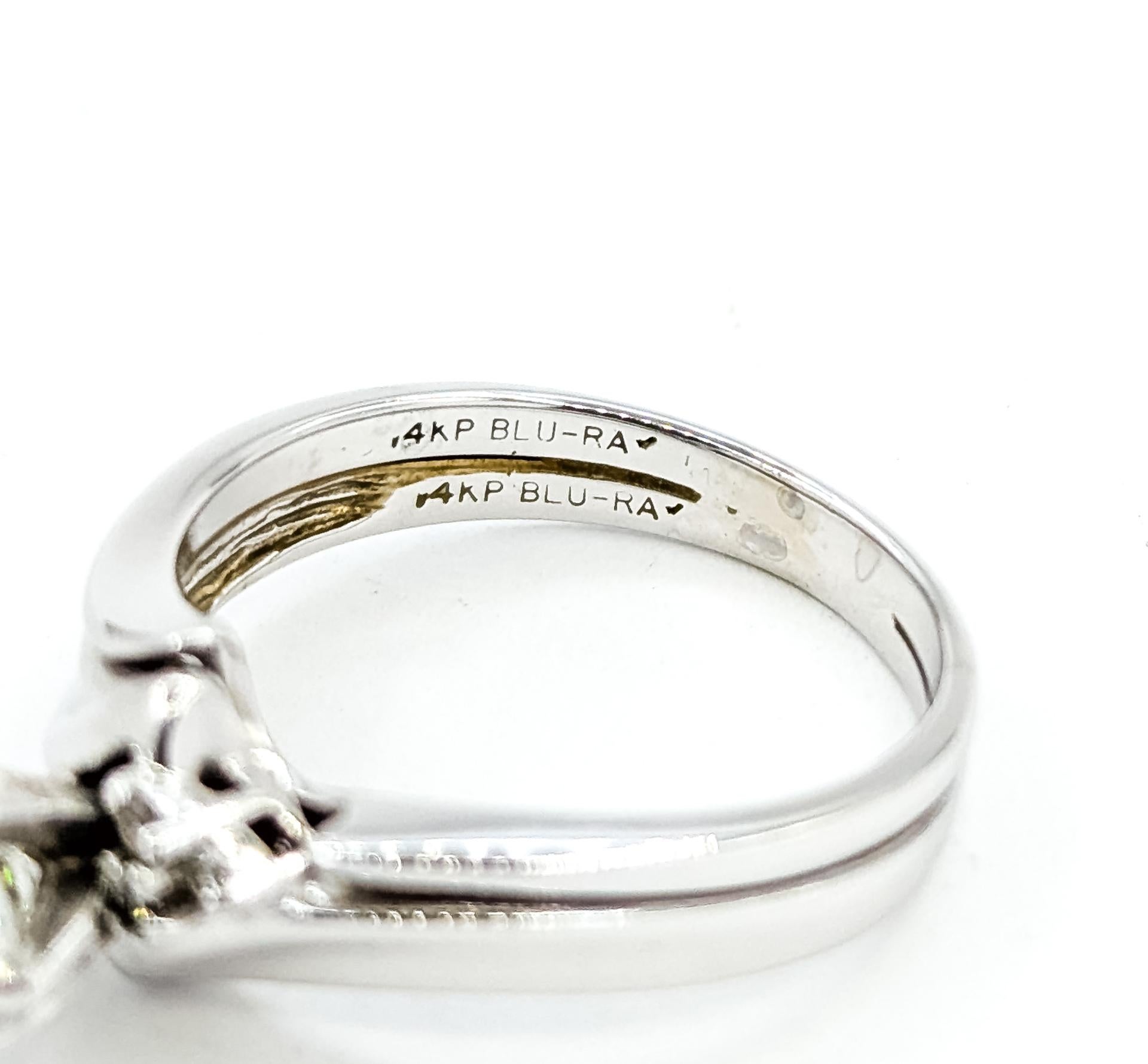 Anello di fidanzamento con diamante senza tempo in 14 carati in vendita 4