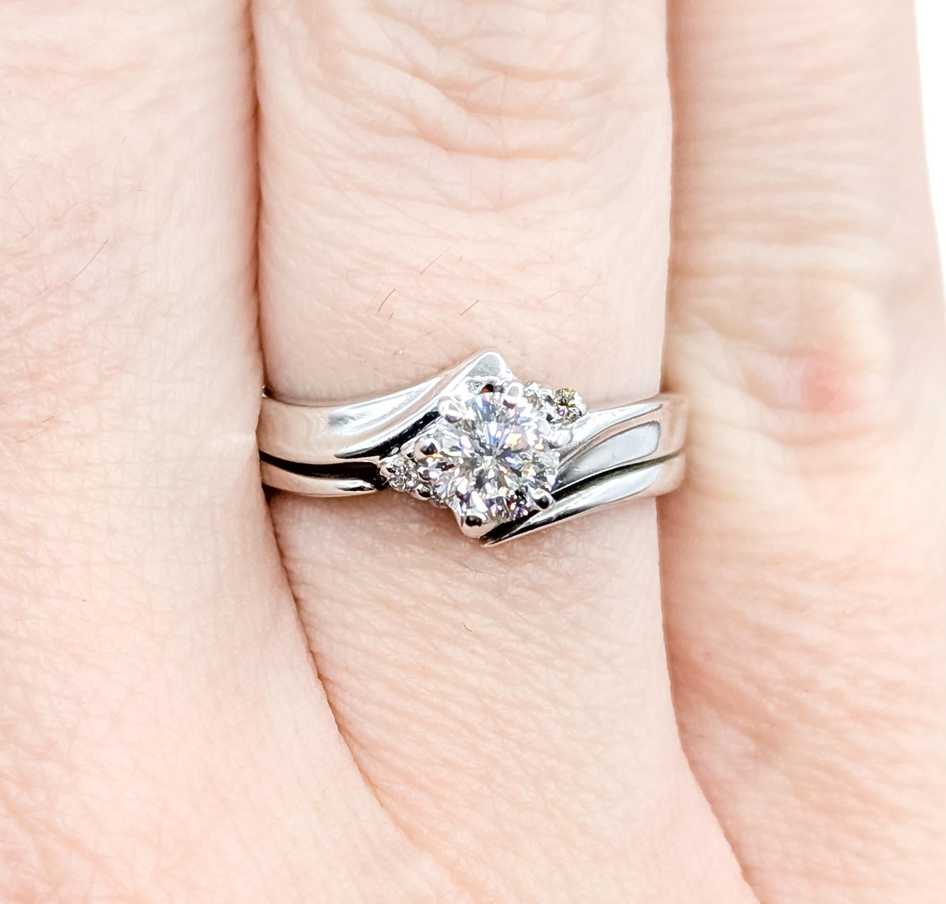 Donna Anello di fidanzamento con diamante senza tempo in 14 carati in vendita