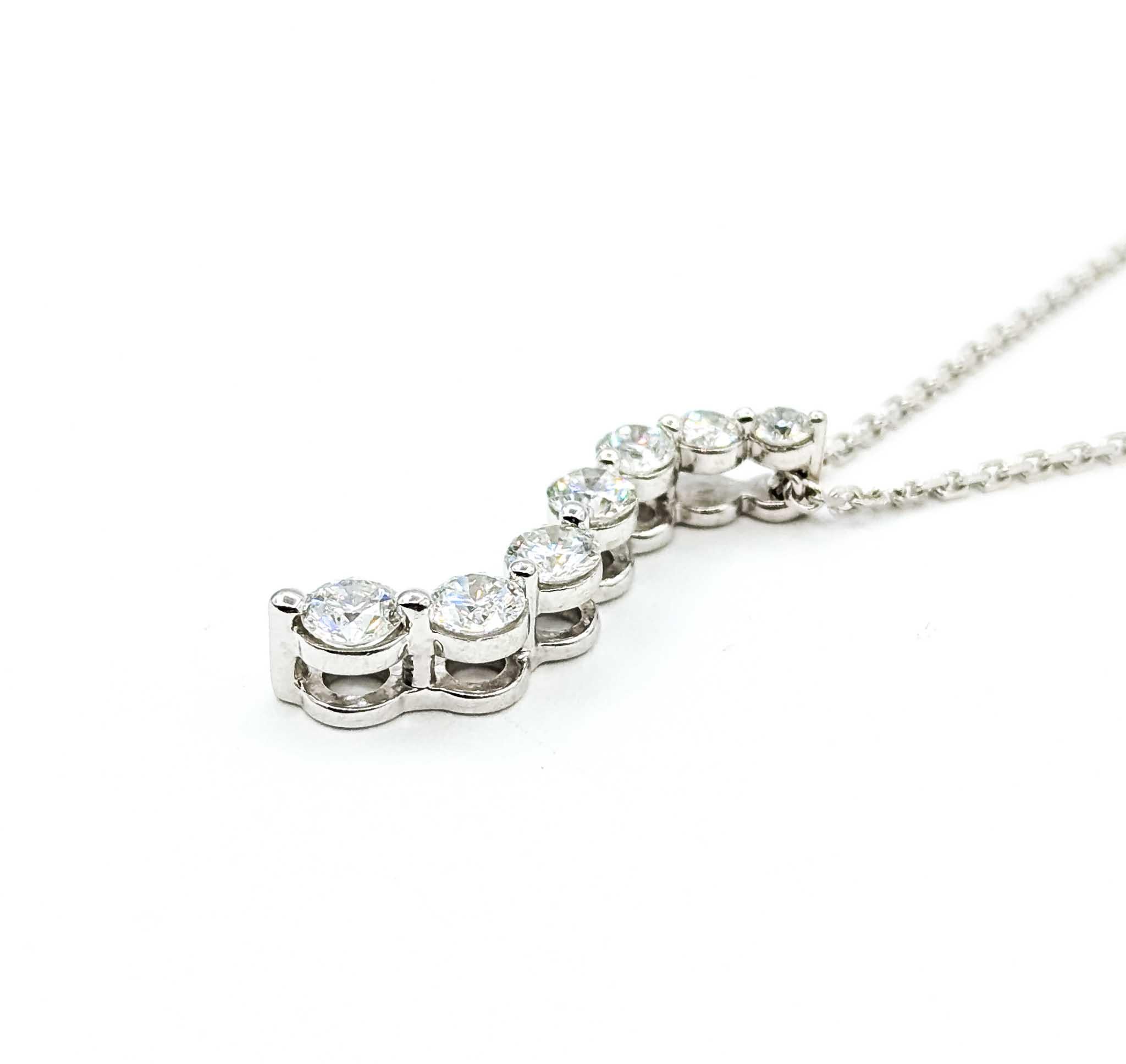 Zeitloser Diamant-Journey-Anhänger mit Kette aus 14k Weißgold im Zustand „Hervorragend“ im Angebot in Bloomington, MN