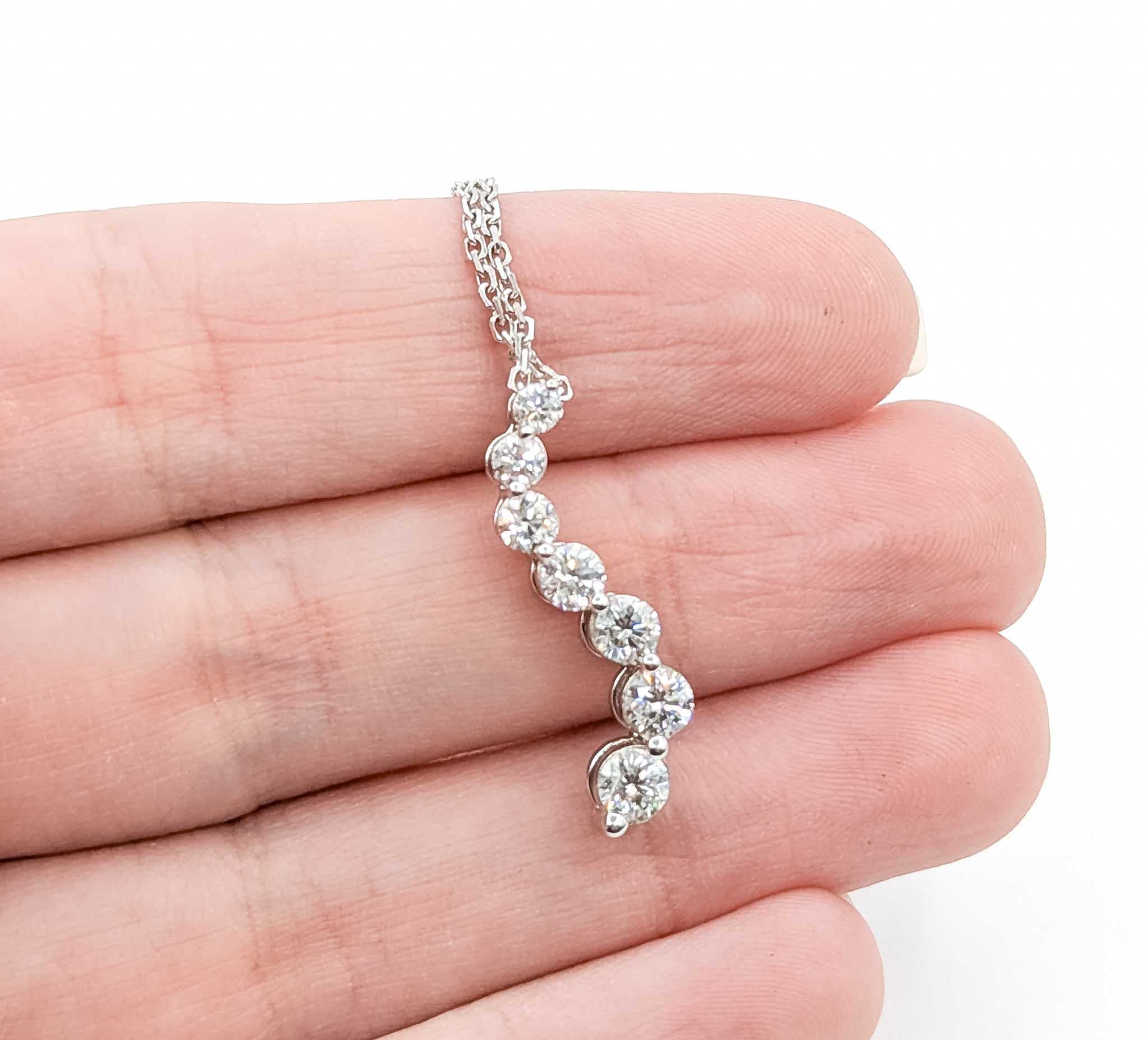 Zeitloser Diamant-Journey-Anhänger mit Kette aus 14k Weißgold Damen im Angebot