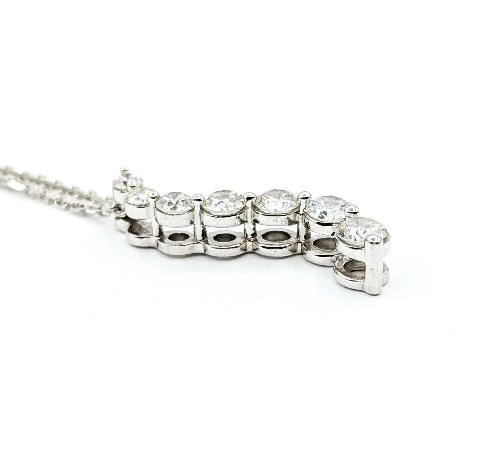 Zeitloser Diamant-Journey-Anhänger mit Kette aus 14k Weißgold im Angebot 1