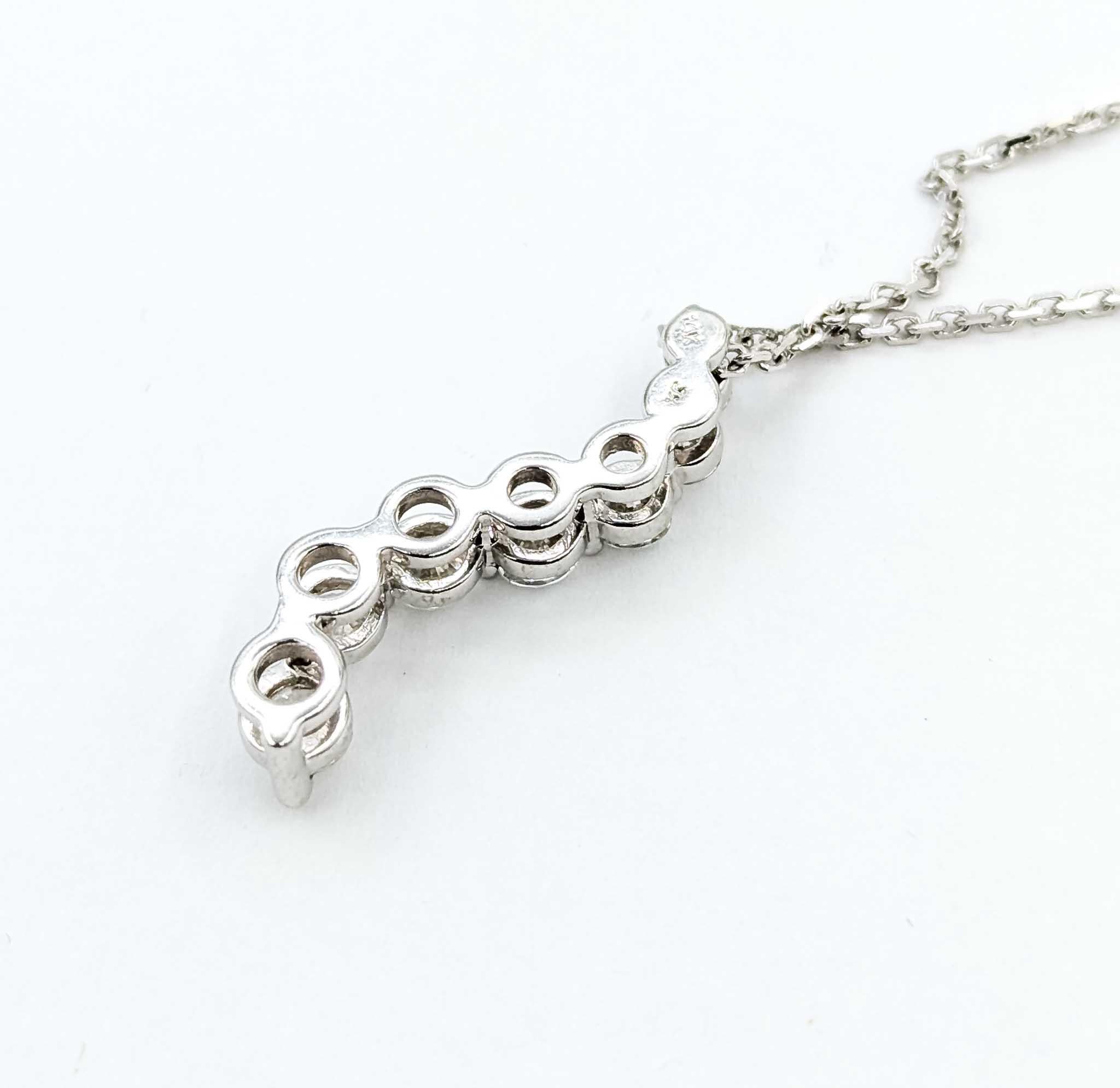 Zeitloser Diamant-Journey-Anhänger mit Kette aus 14k Weißgold im Angebot 3