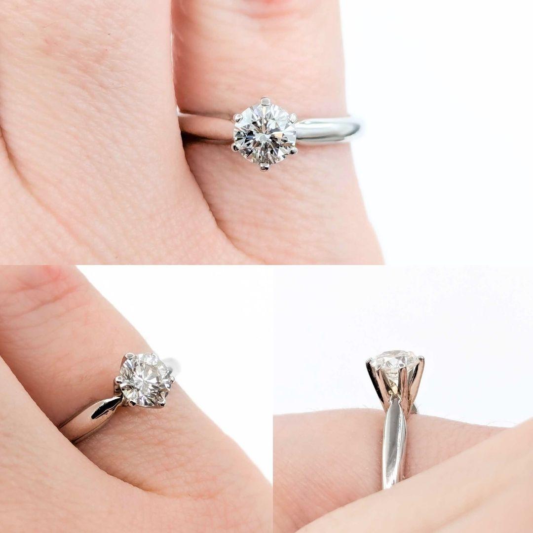 Timeless Diamond Solitaire Engagement Ring in 14k White Gold
This timeless Diamond Solitaire Engagement Ring is crafted in 14k white gold and features a stunning 0.50ct diamond. Set in a classic solitaire design, the diamond’s brilliance takes