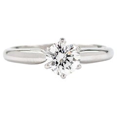 Timeless Diamond Solitaire Verlobungsring aus Weißgold