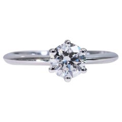 Zeitlose Eleganz: 0,8ct D IF Round Brilliant Diamond Ring