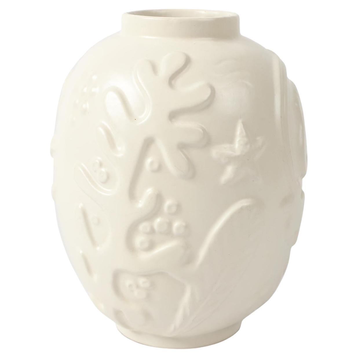 Timeless Elegance: Anna-Lisa Thomson's Iconic Earthenware Vase from the 1930s.