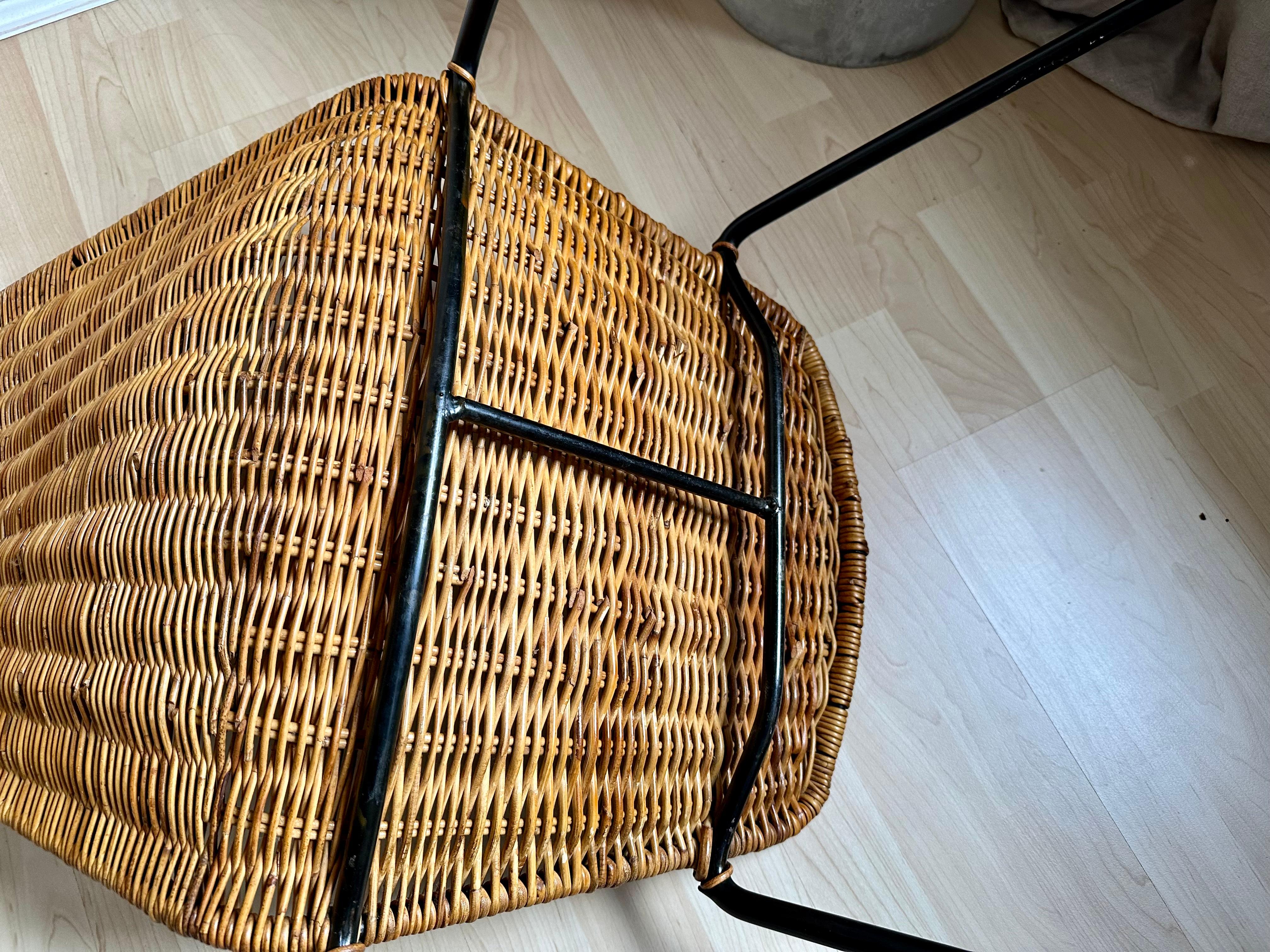 Timeless Elegance: Gian Franco Legler's Boho Basket Chair in Rattan For Sale 1