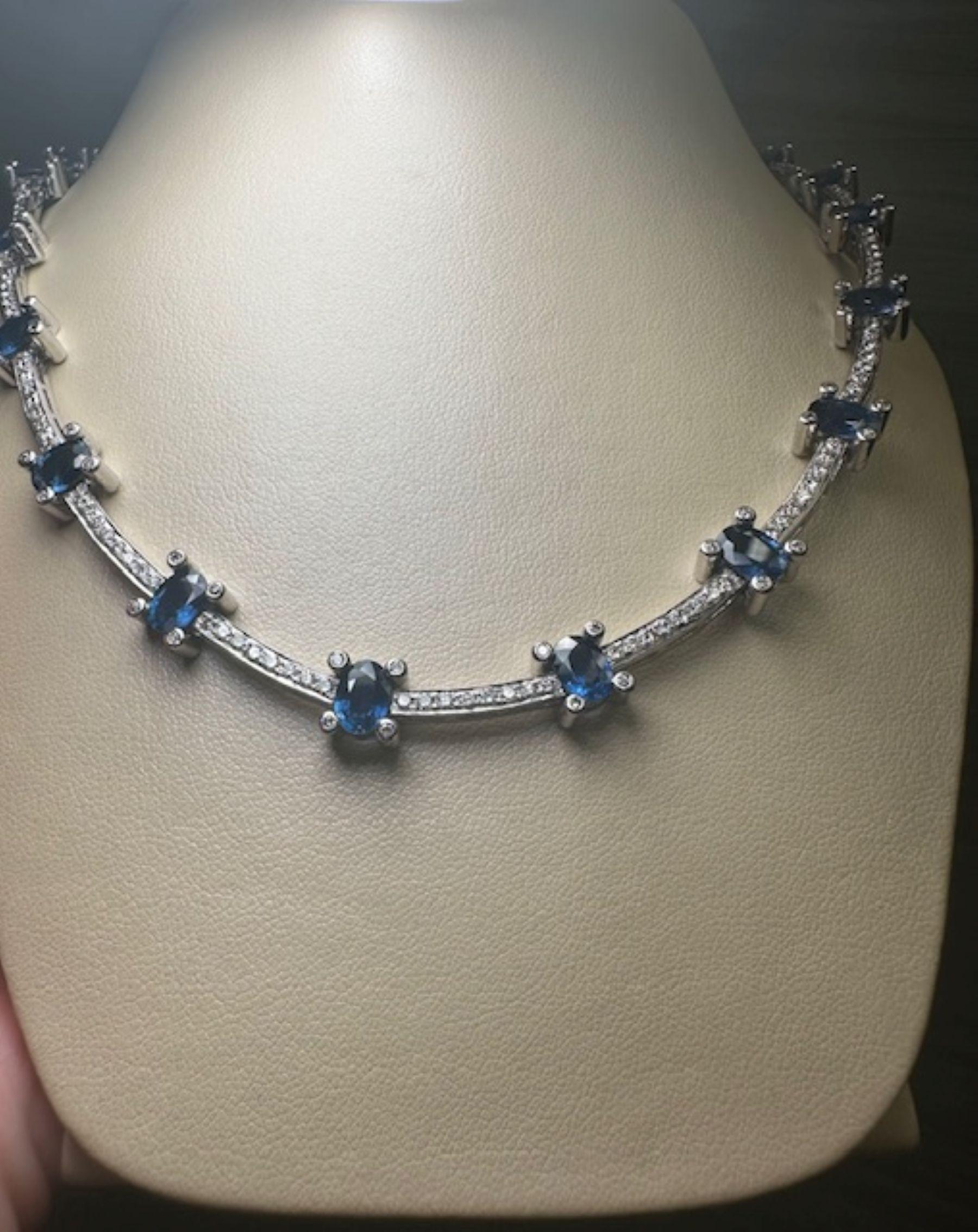 Zeitlose Eleganz in jedem Detail 20,75 ct Blauer Saphir Halskette und 5,25 DIA. für Damen oder Herren im Angebot