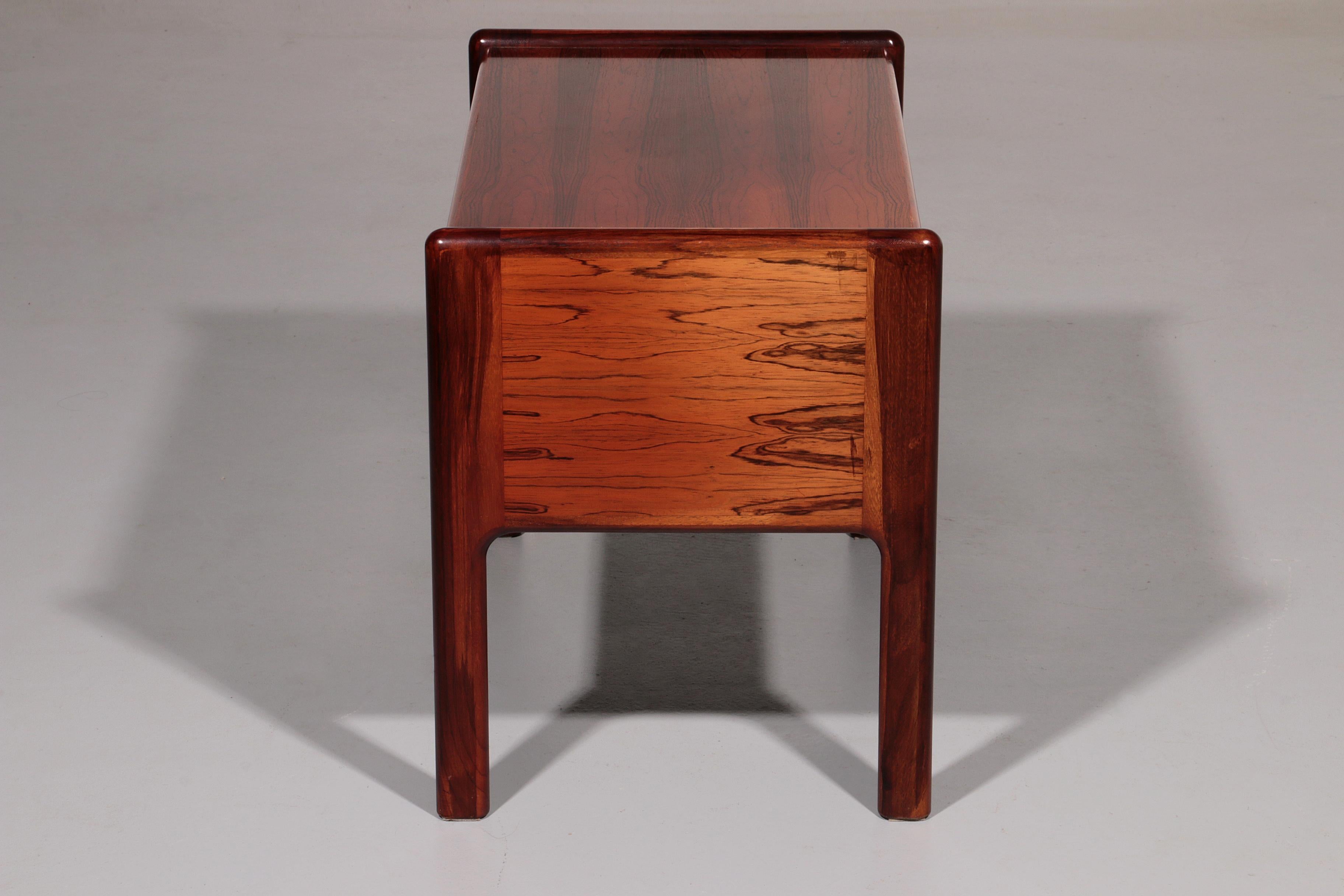 Zeitlose Eleganz - Kai Kristiansen Mid-Century Kommode, 1960 (Holz) im Angebot