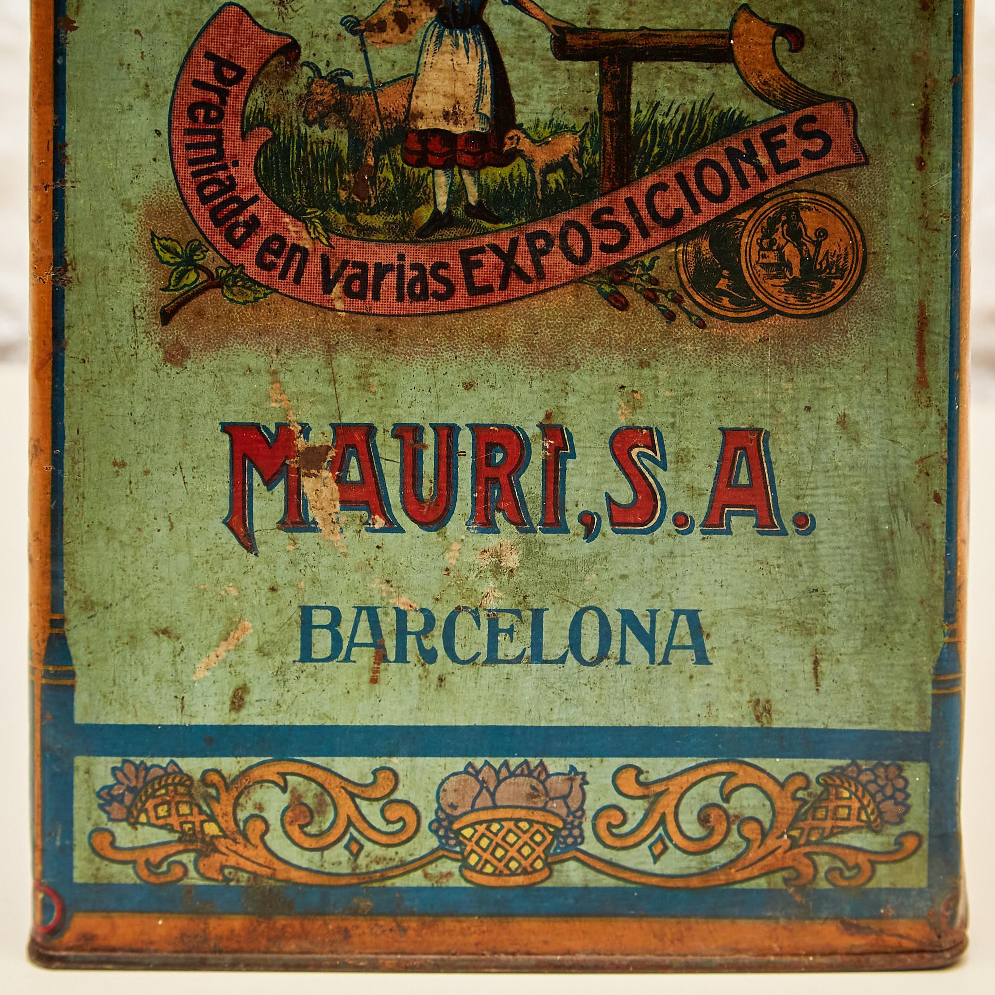 Timeless Elegance: Metall-Bonbondose 'Mauri' aus dem Barcelona der 1920er Jahre im Angebot 7