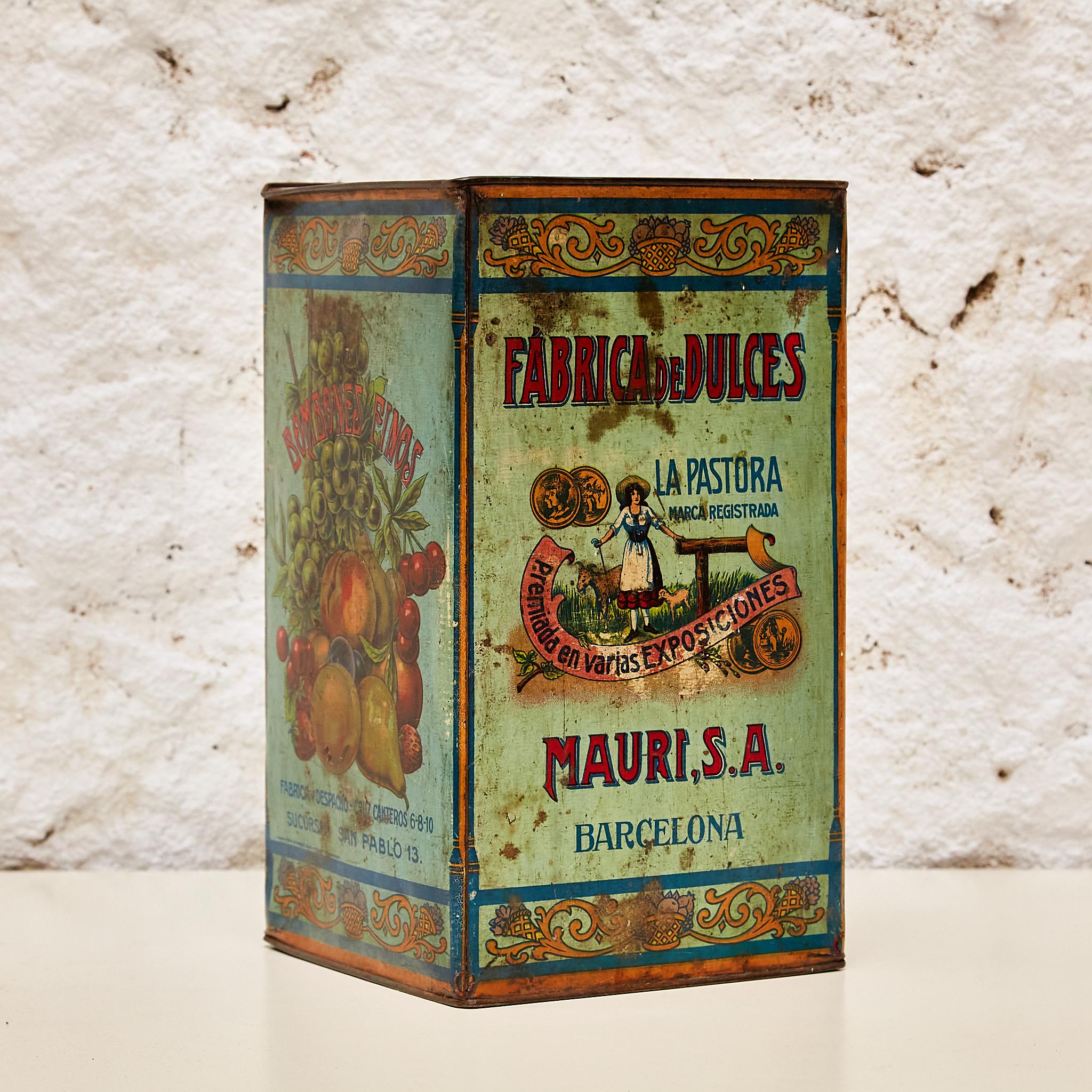 Spanish Timeless Elegance: 'Mauri' Metal Candy Box from 1920s Barcelona For Sale