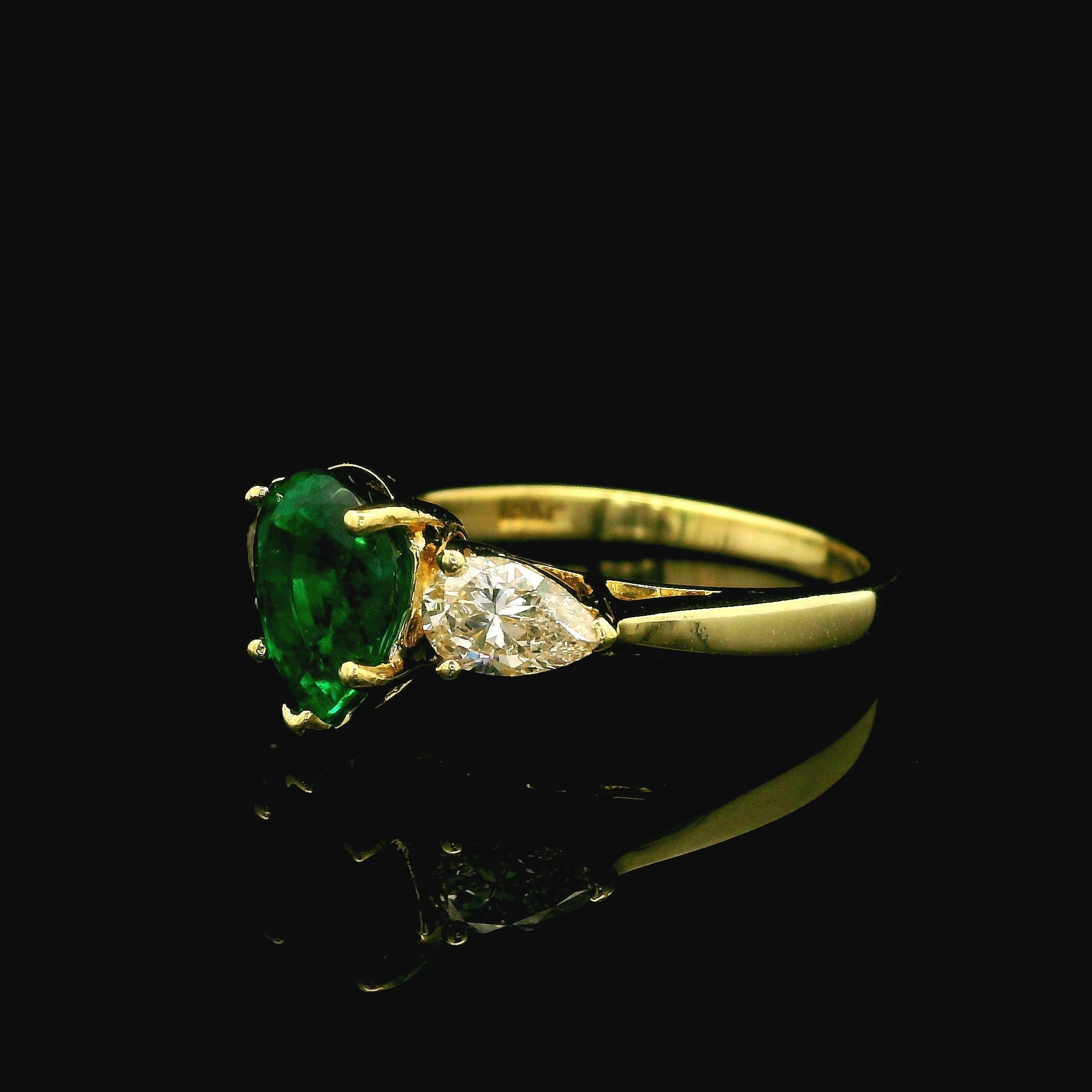 Timeless Elegant 18k Yellow Gold GIA 2.10ctw Pear Cut Emerald & Diamond Ring For Sale 7