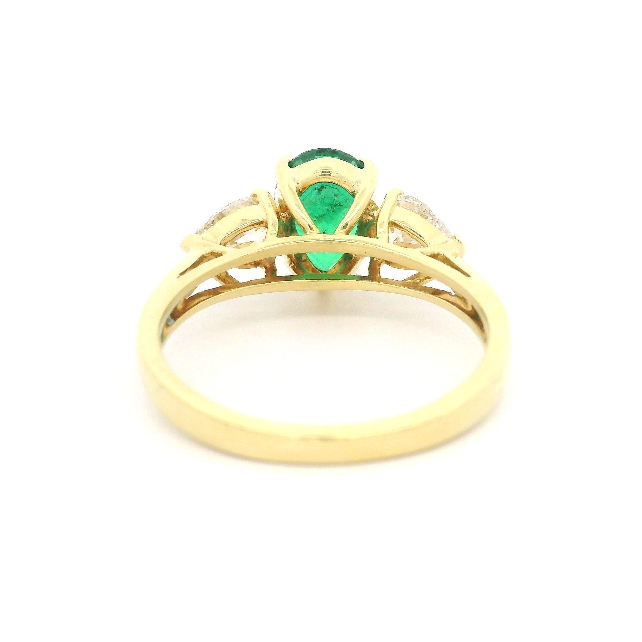 Timeless Elegant 18k Yellow Gold GIA 2.10ctw Pear Cut Emerald & Diamond Ring For Sale 1