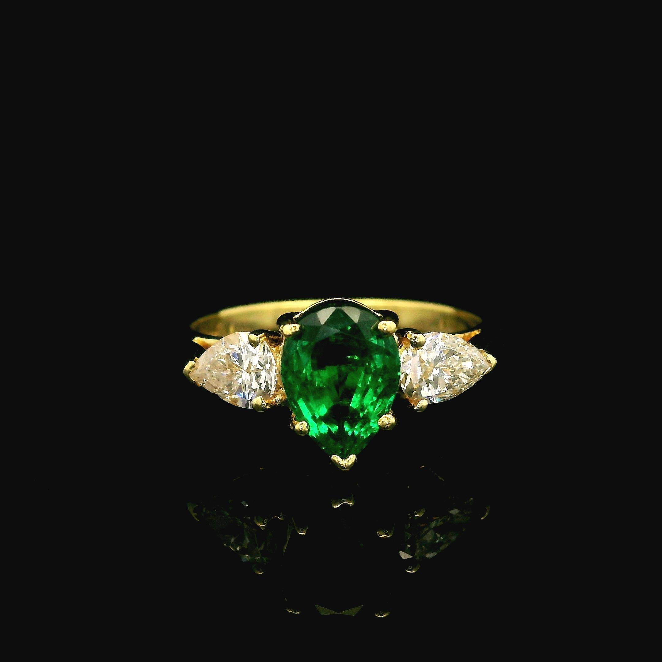 Timeless Elegant 18k Yellow Gold GIA 2.10ctw Pear Cut Emerald & Diamond Ring For Sale 5