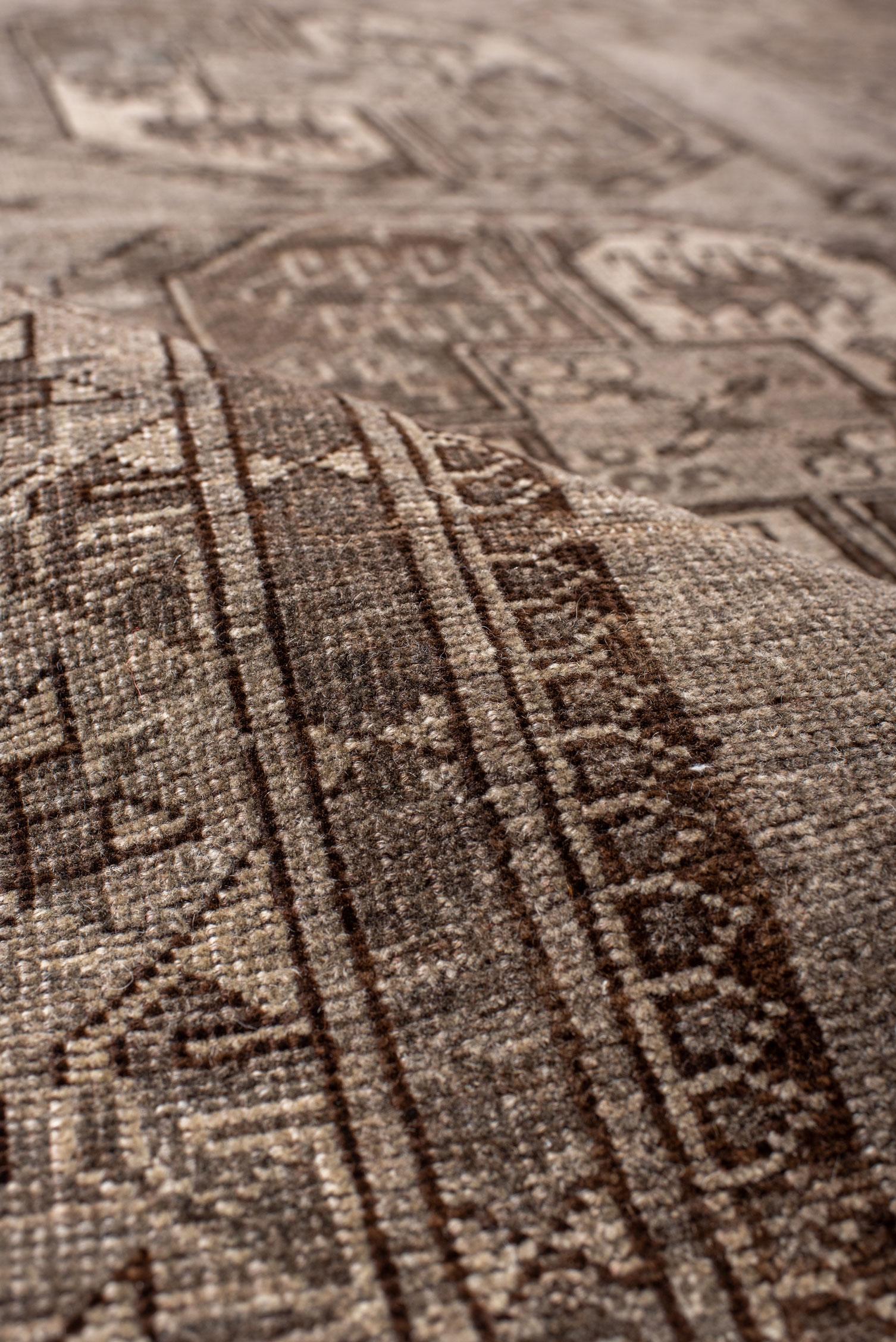 Laine Tapis afghan Ersari intemporel à motifs bruns en vente