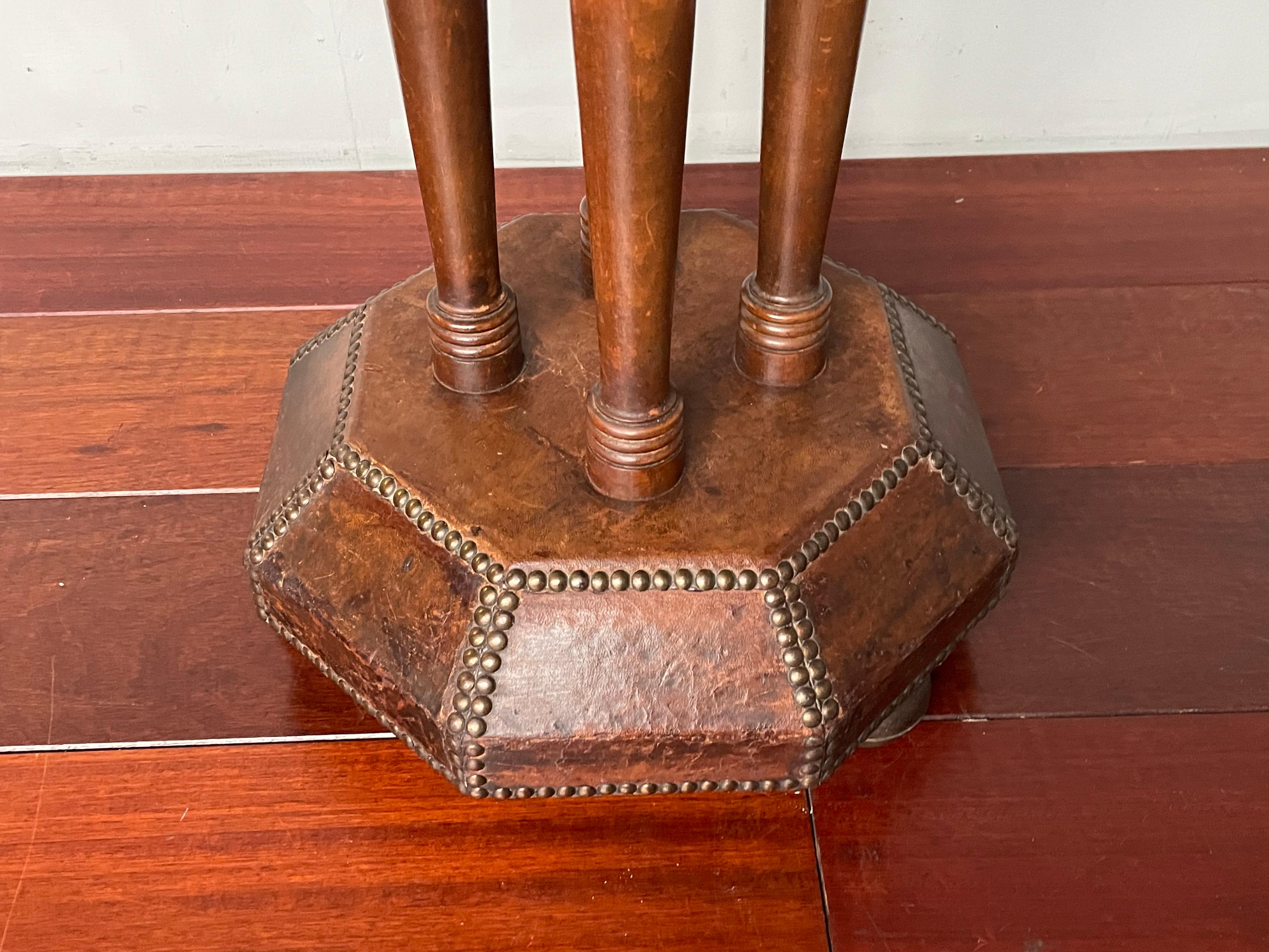 Timeless & Handmade Art Deco Wood & Leather Occasional / Drinks Table, England 2
