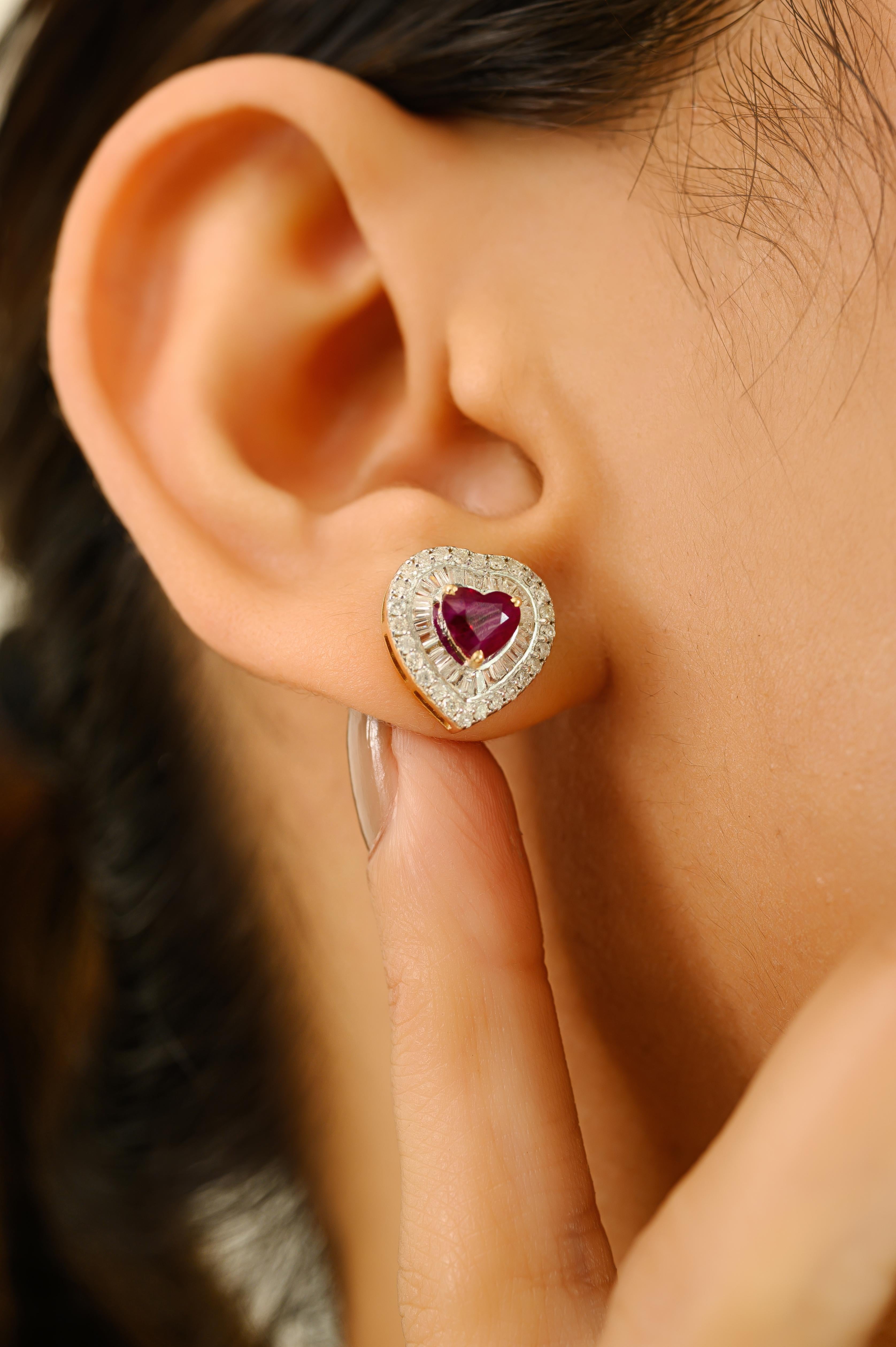 Timeless Heart Shaped Ruby & Diamond Halo Stud Earrings Made in 14k Yellow Gold Pour femmes en vente