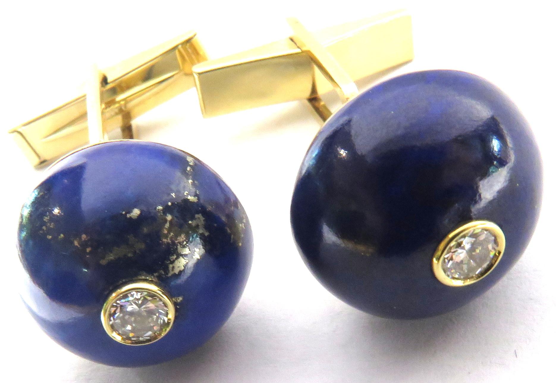 Timeless Julius Cohen Lapis Diamond 18 Karat Gold Cufflinks and Stud Set For Sale 3