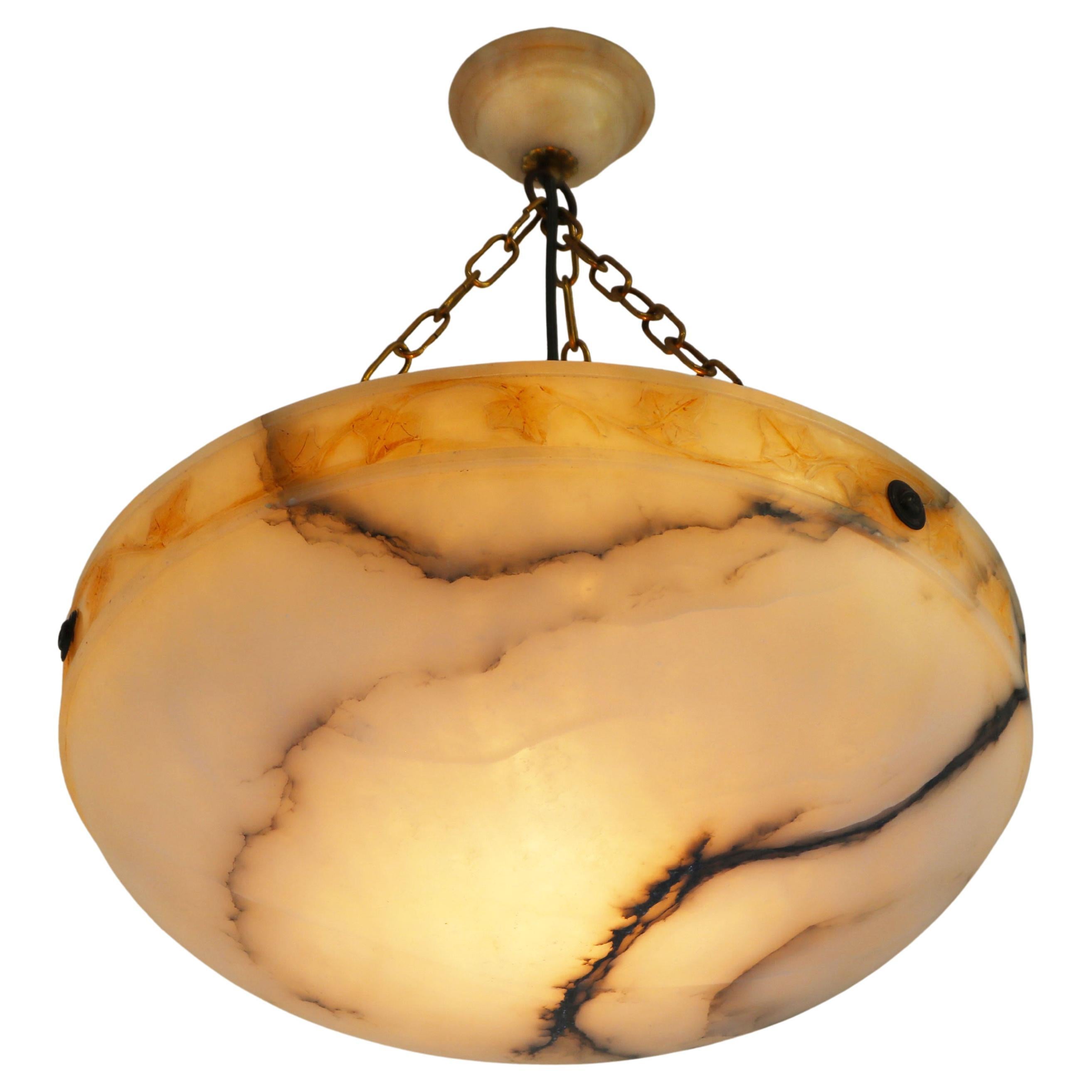 Timeless Large Ø 19.8 White Alabaster Art Nouveau Chandelier avec feuilles sculptées