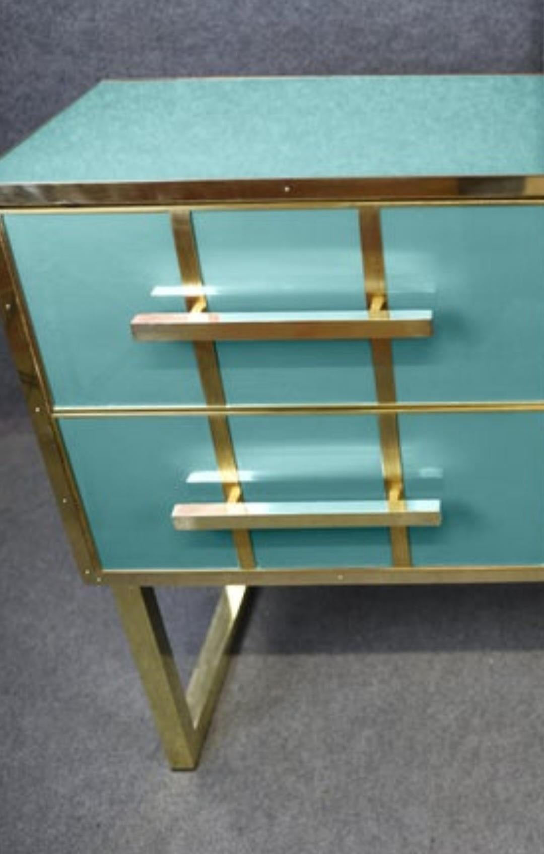 Timeless Luxury: Azure Murano Glass & Brass Chest of Drawers from Italy Availabl in vendita 3