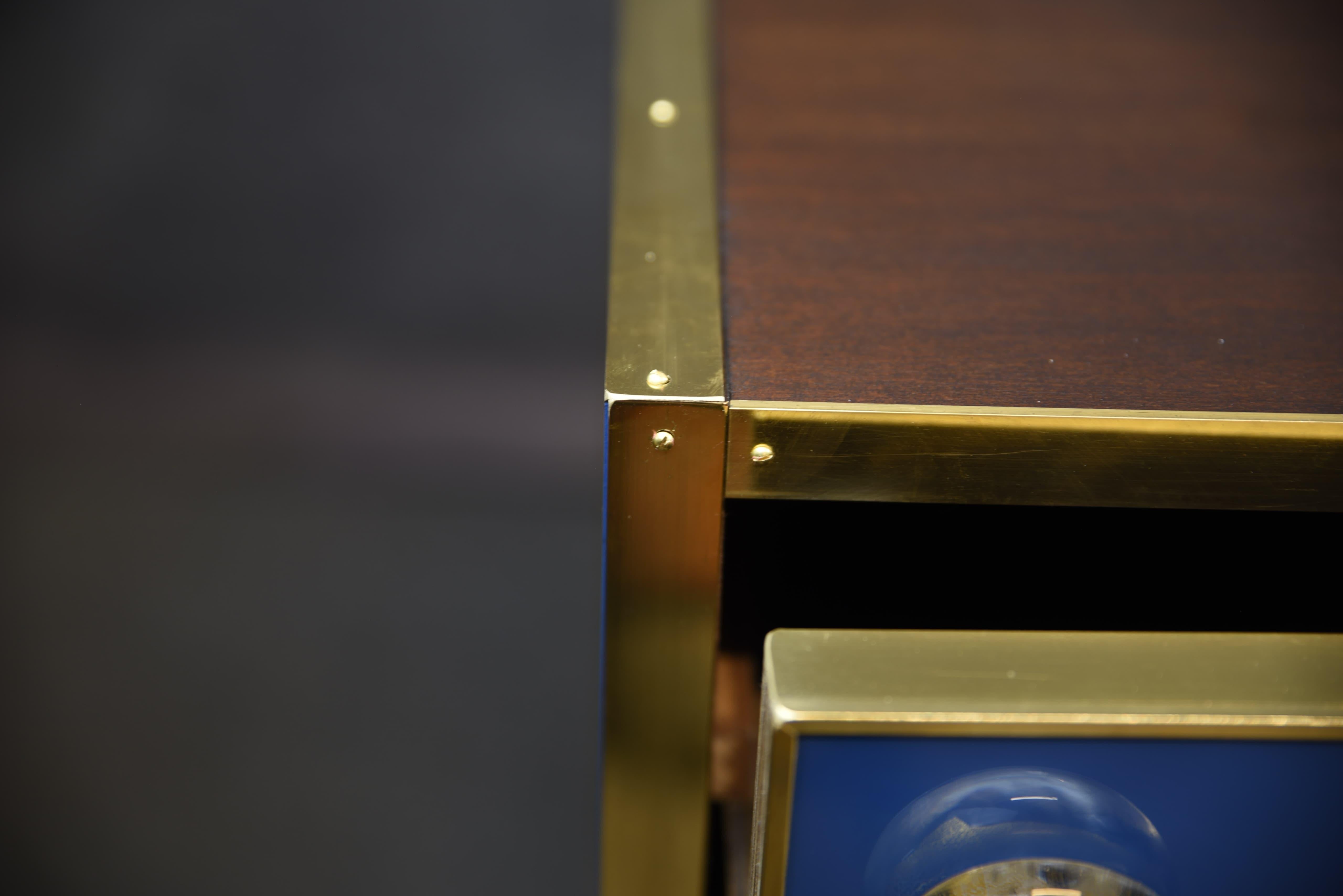 Timeless Luxury: Blue Sideboard with 28 Murano Jewel & Brass Justfurnituress in vendita 4