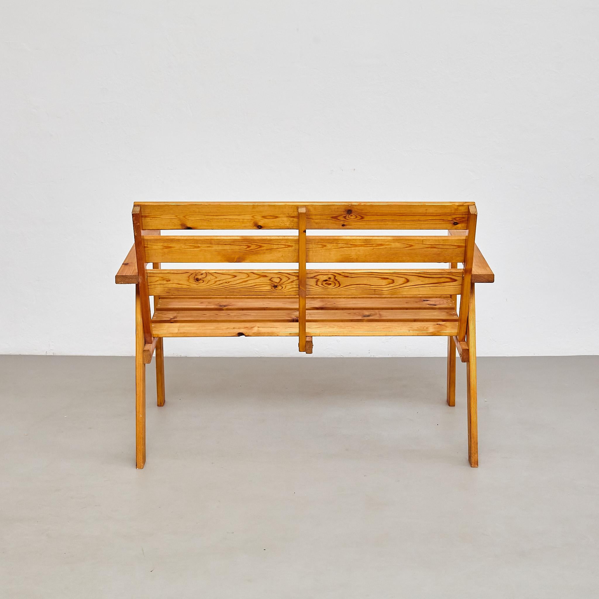 Timeless Mid-Century French Wood Bench, circa 1960 For Sale 6