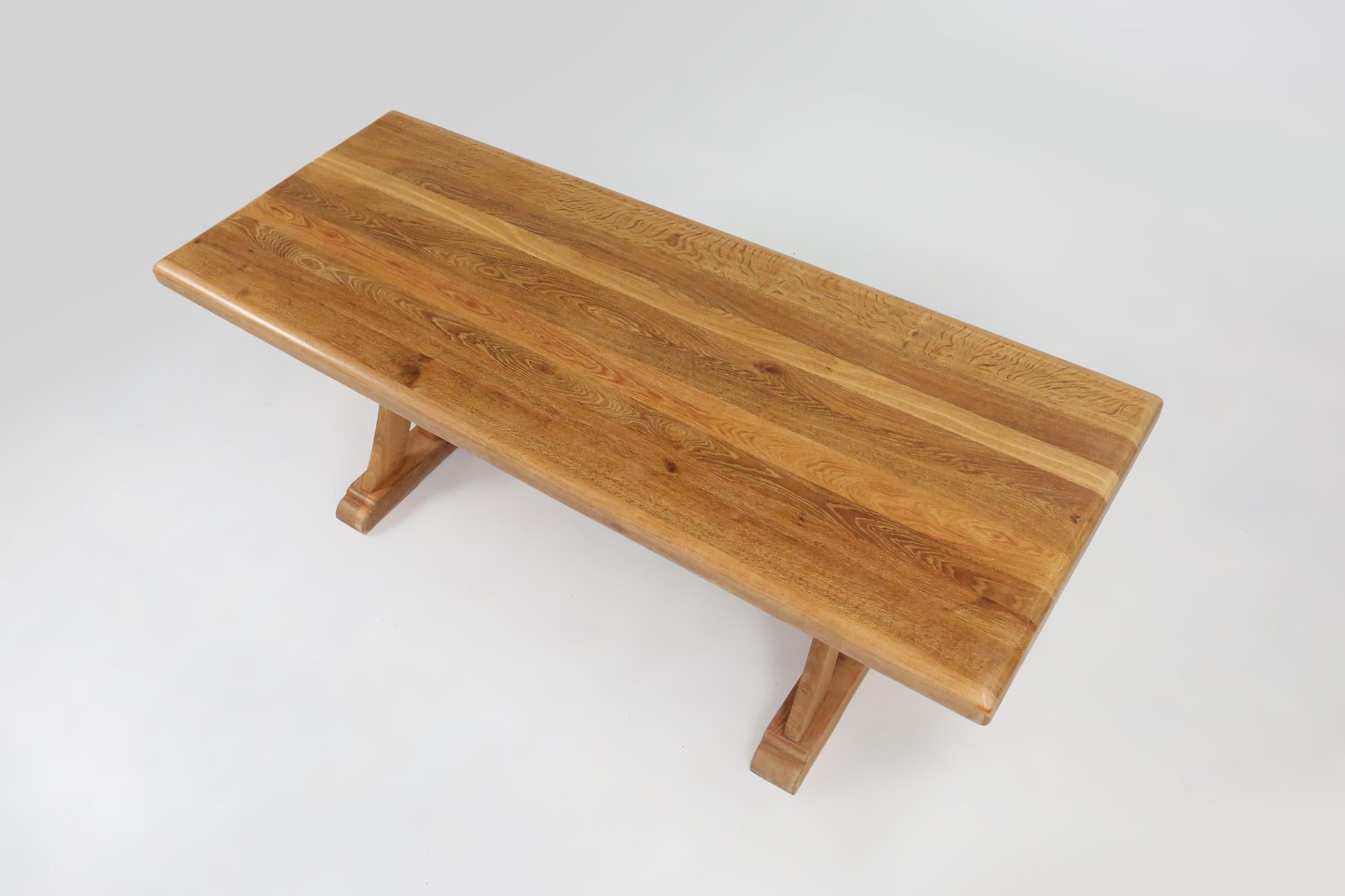 Timeless Mid-century rustic oak table, France, 1950s For Sale 4