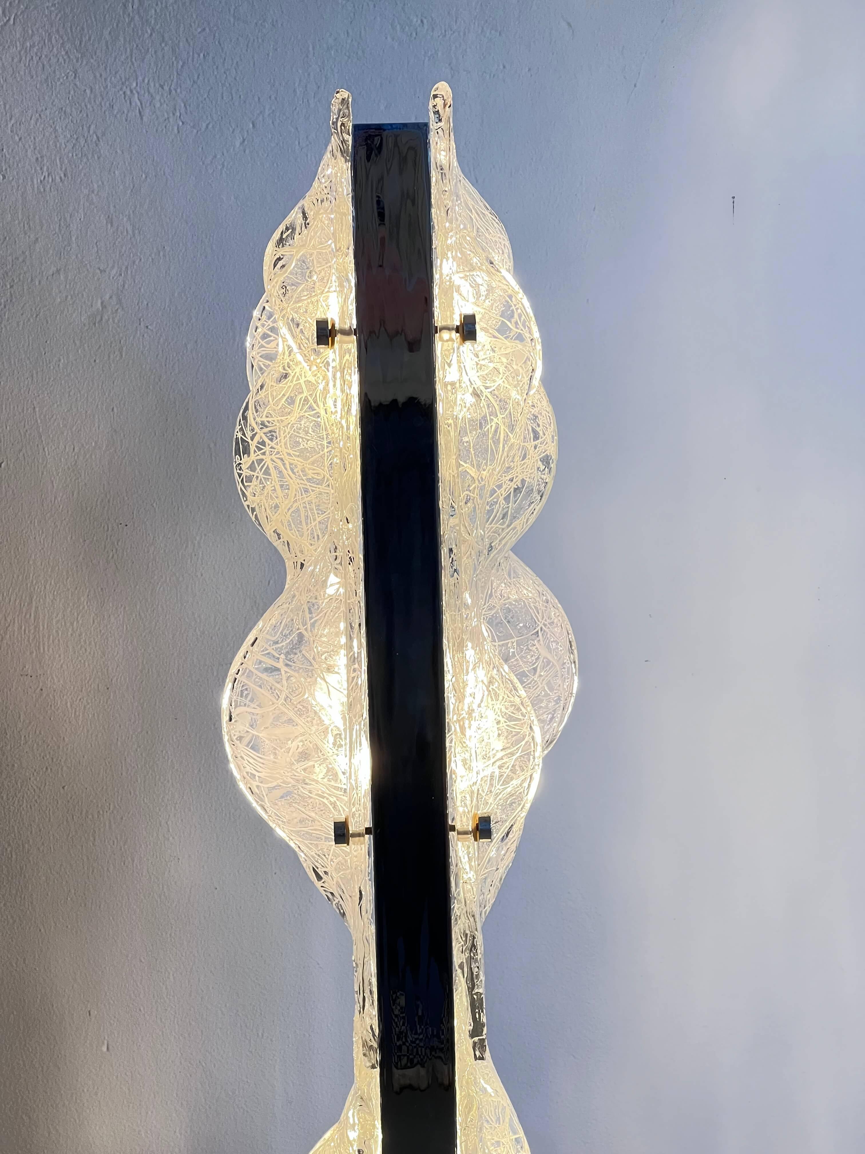 Timeless Murano Sculptural Floor Lamp by Toni Zuccheri, Space Age Collectible (lampe de sol sculpturale intemporelle de Toni Zuccheri) en vente 6