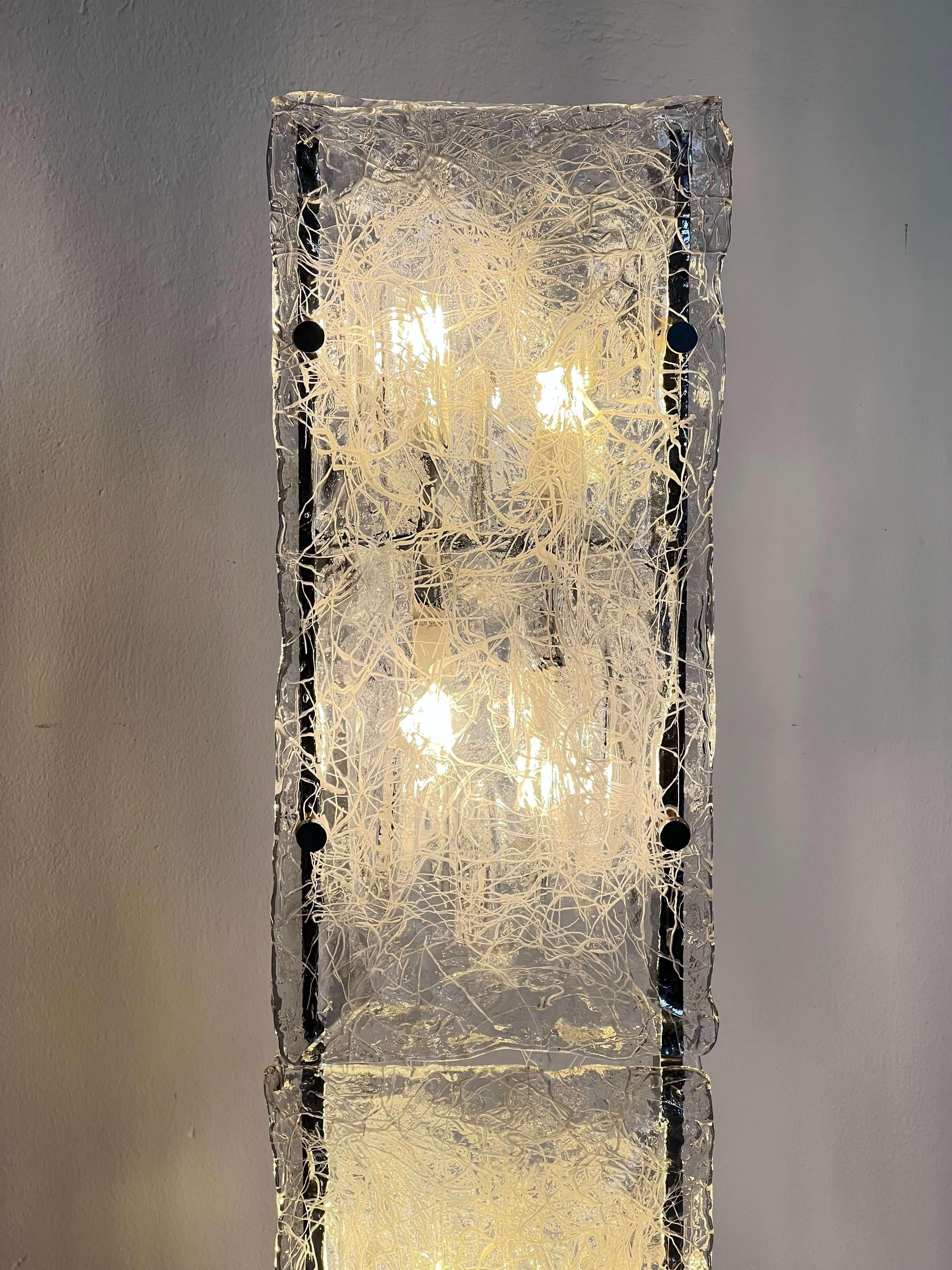 Timeless Murano Sculptural Floor Lamp by Toni Zuccheri, Space Age Collectible (lampe de sol sculpturale intemporelle de Toni Zuccheri) en vente 7