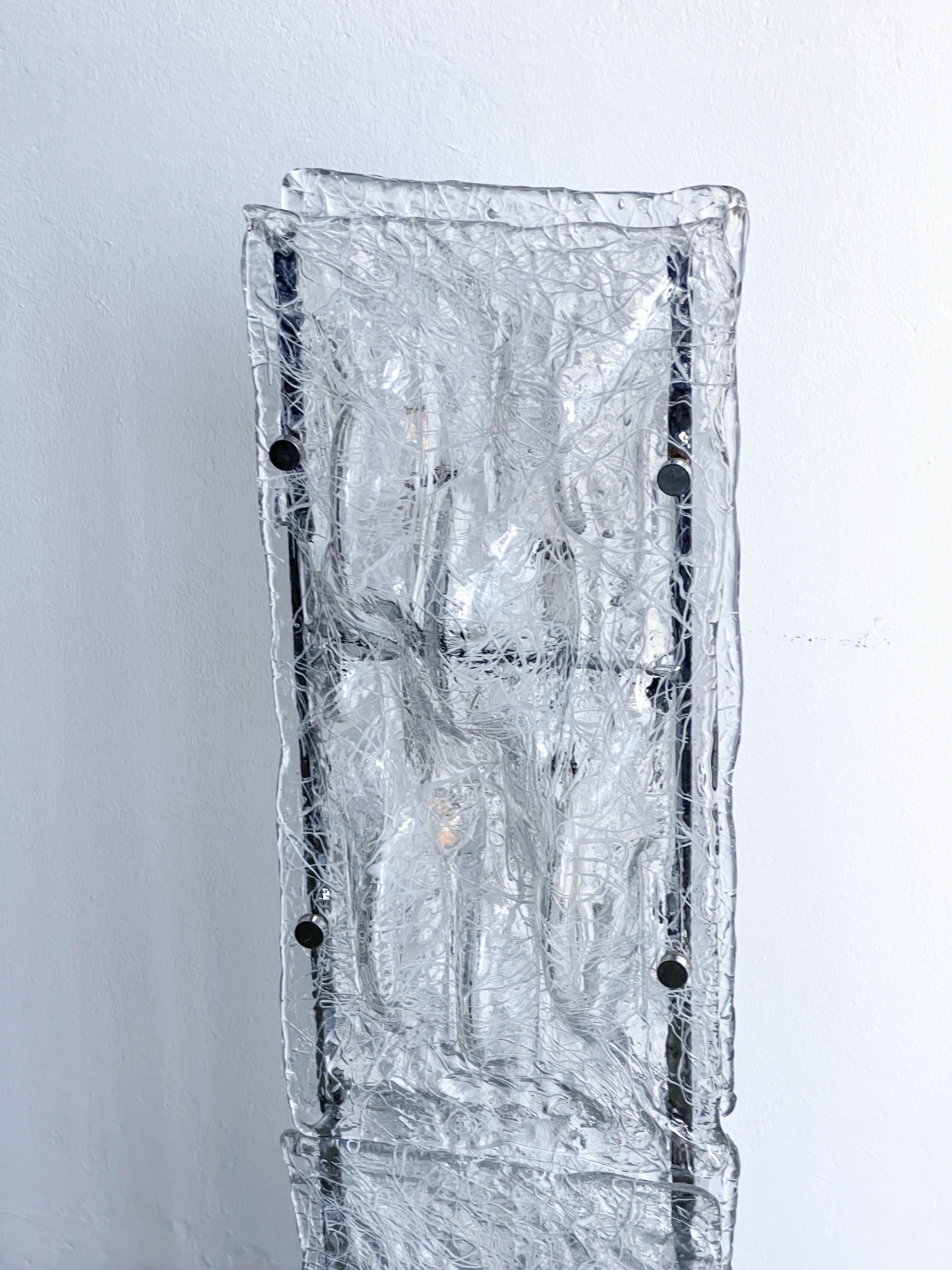 Timeless Murano Sculptural Floor Lamp by Toni Zuccheri, Space Age Collectible (lampe de sol sculpturale intemporelle de Toni Zuccheri) en vente 2