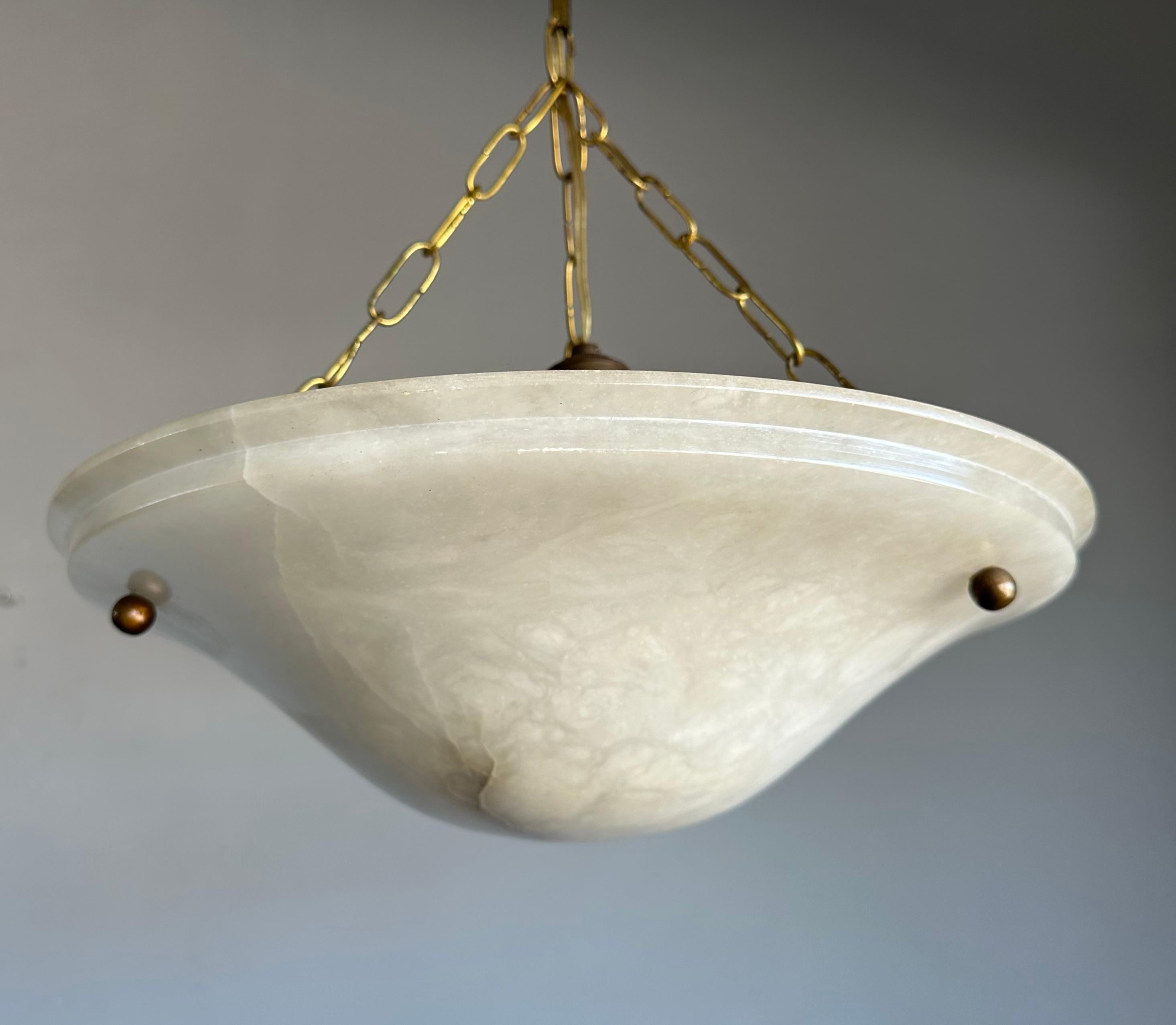 Zeitlose Midcentury Modern White Alabaster & Brass Flush Mount / Pendelleuchte im Angebot 5