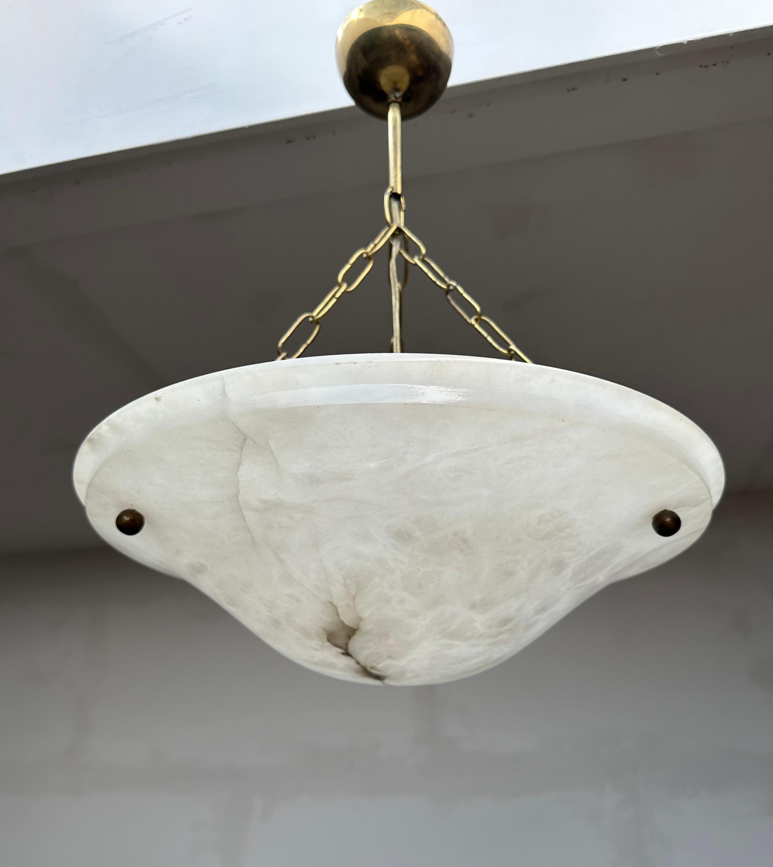 Zeitlose Midcentury Modern White Alabaster & Brass Flush Mount / Pendelleuchte im Angebot 8