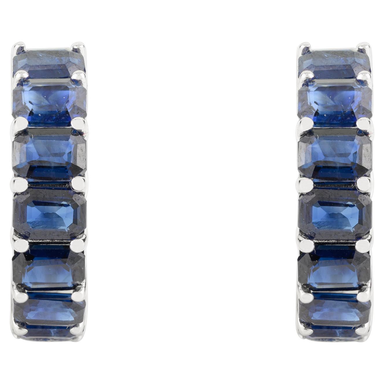 Zeitlos strahlende tiefblaue Saphir-Halbring-Ohrringe aus 14k Weißgold