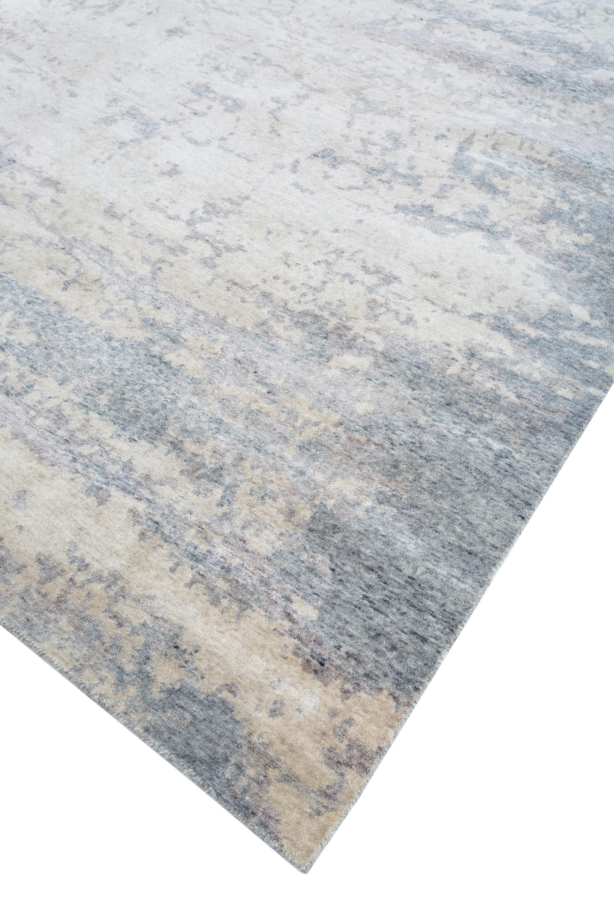 Industrial Timeless Reflections Medium Tan & Silver 240X300 cm Handknotted Rug For Sale