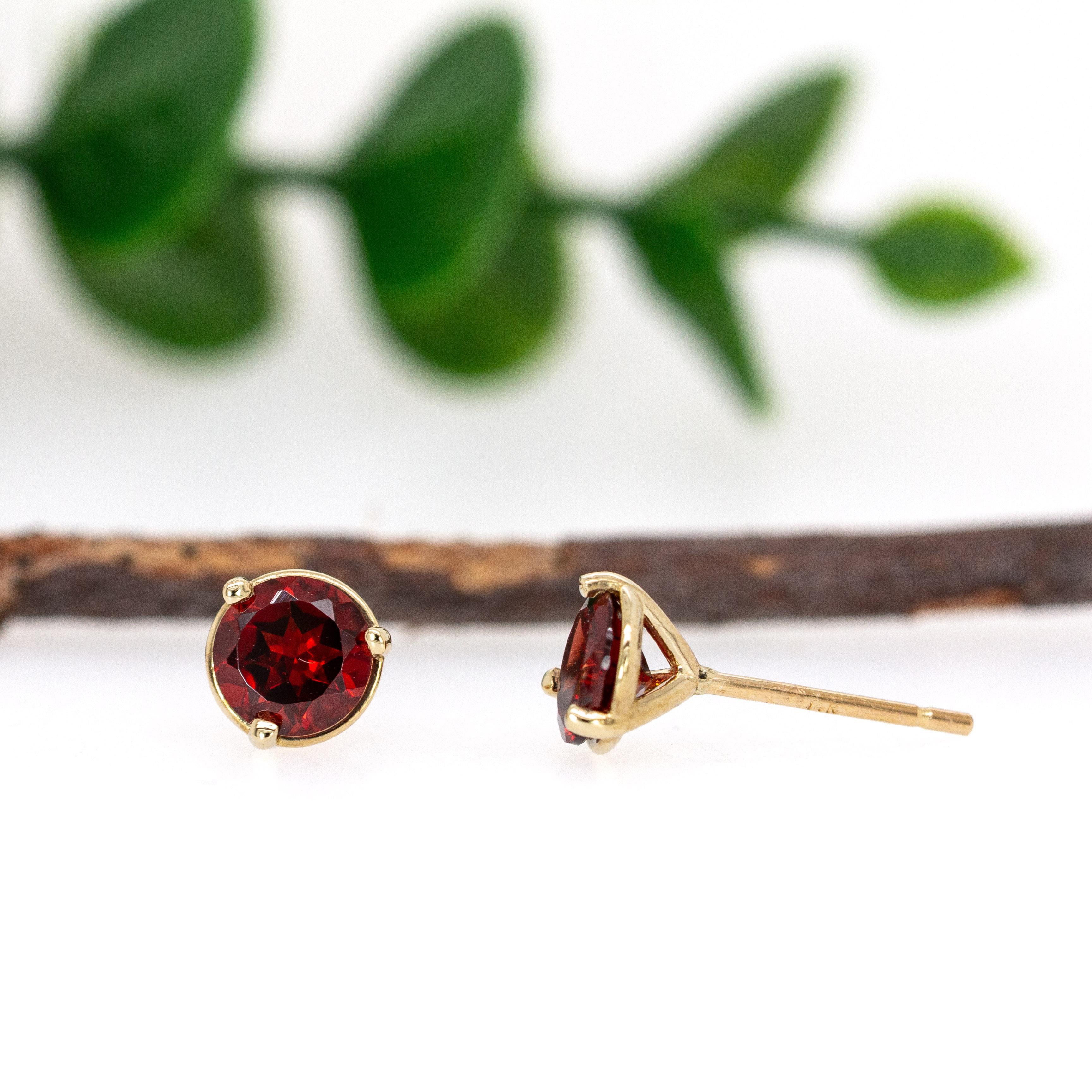 Timeless Round 6mm Red Garnet Martini Studs in Solid 14K Gold In New Condition For Sale In Columbus, OH