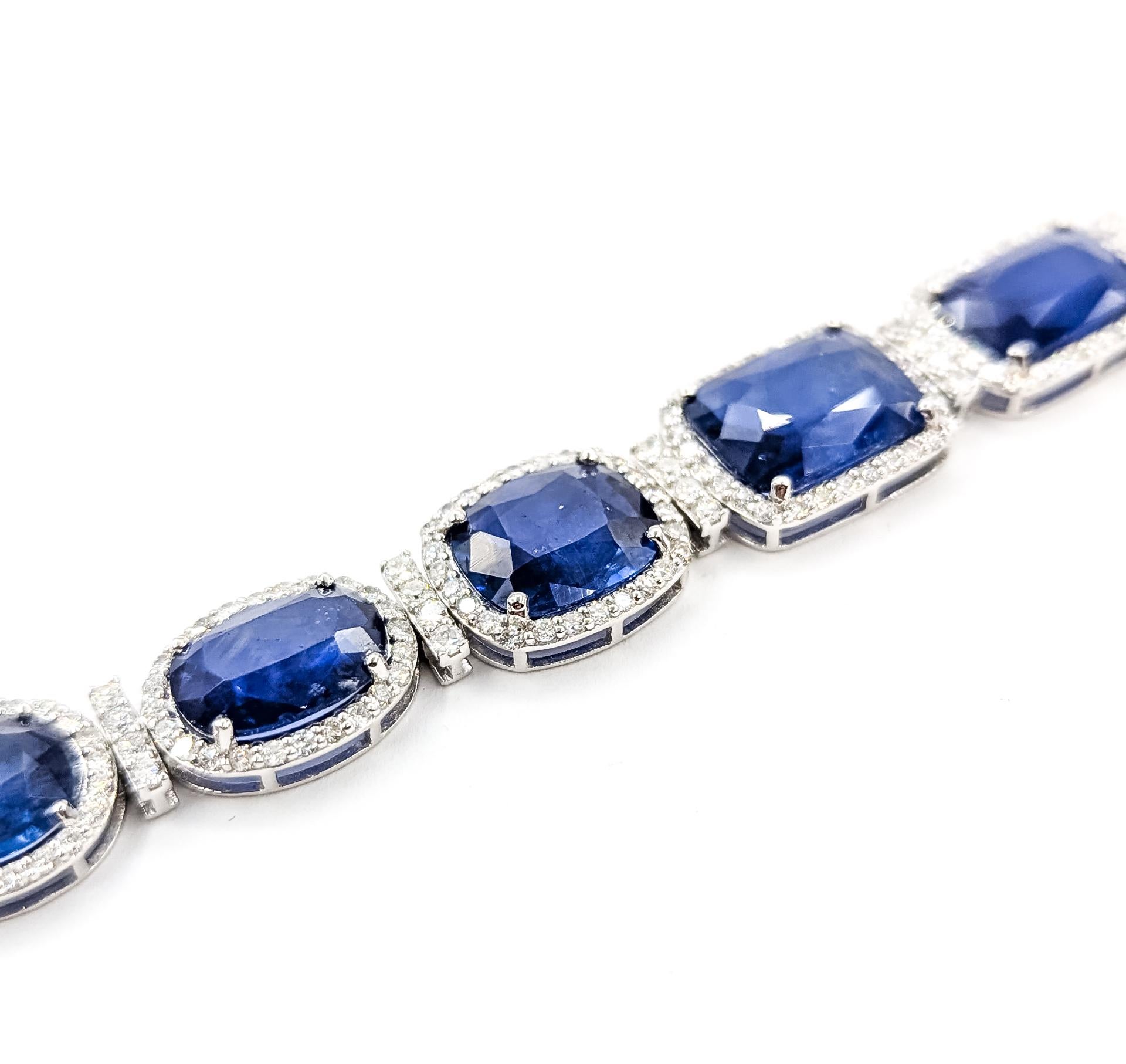 Pulsera intemporal con halo de zafiro en platino en venta 3