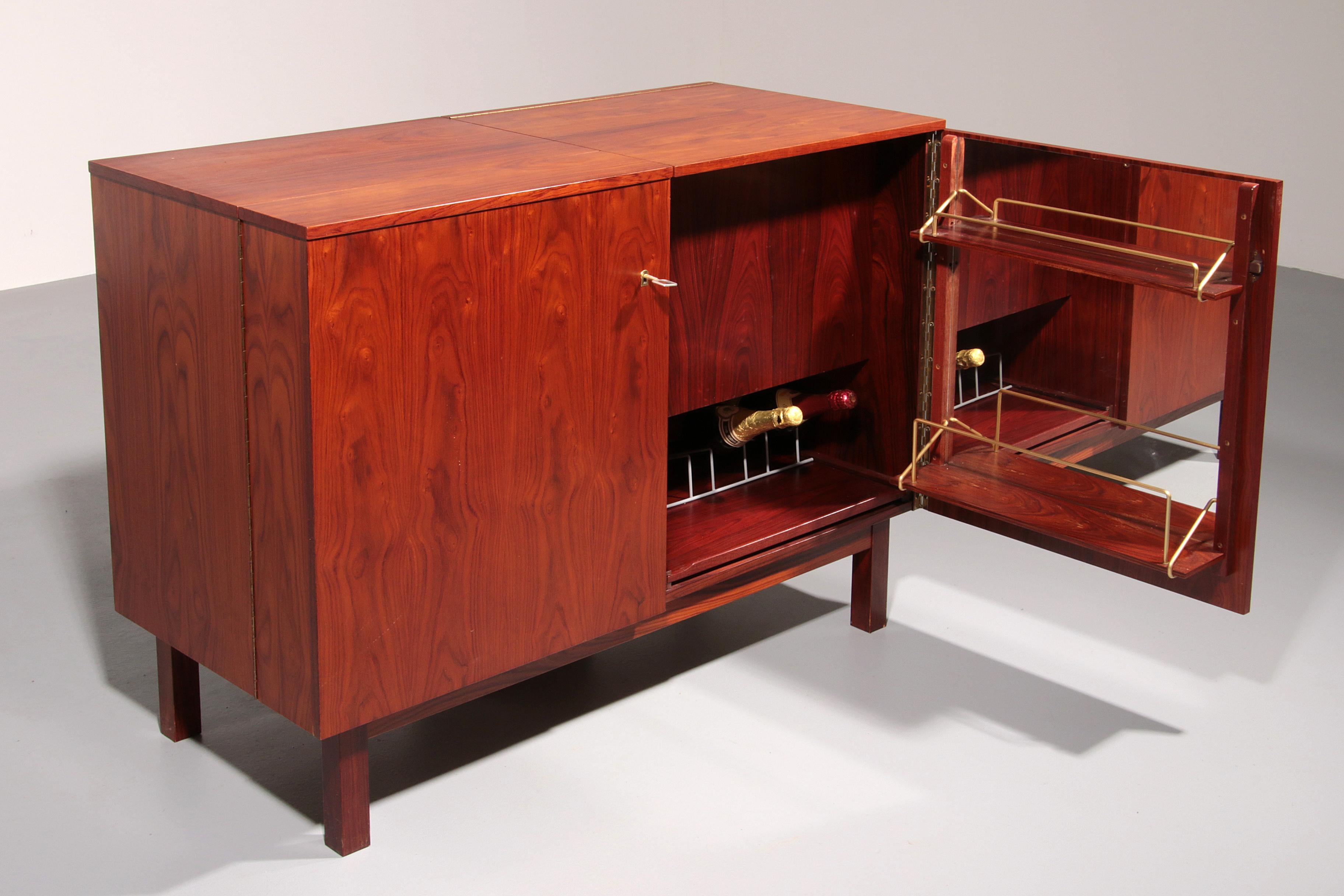 Mini-bar scandinavo senza tempo con charme da metà secolo 1960 in vendita 6