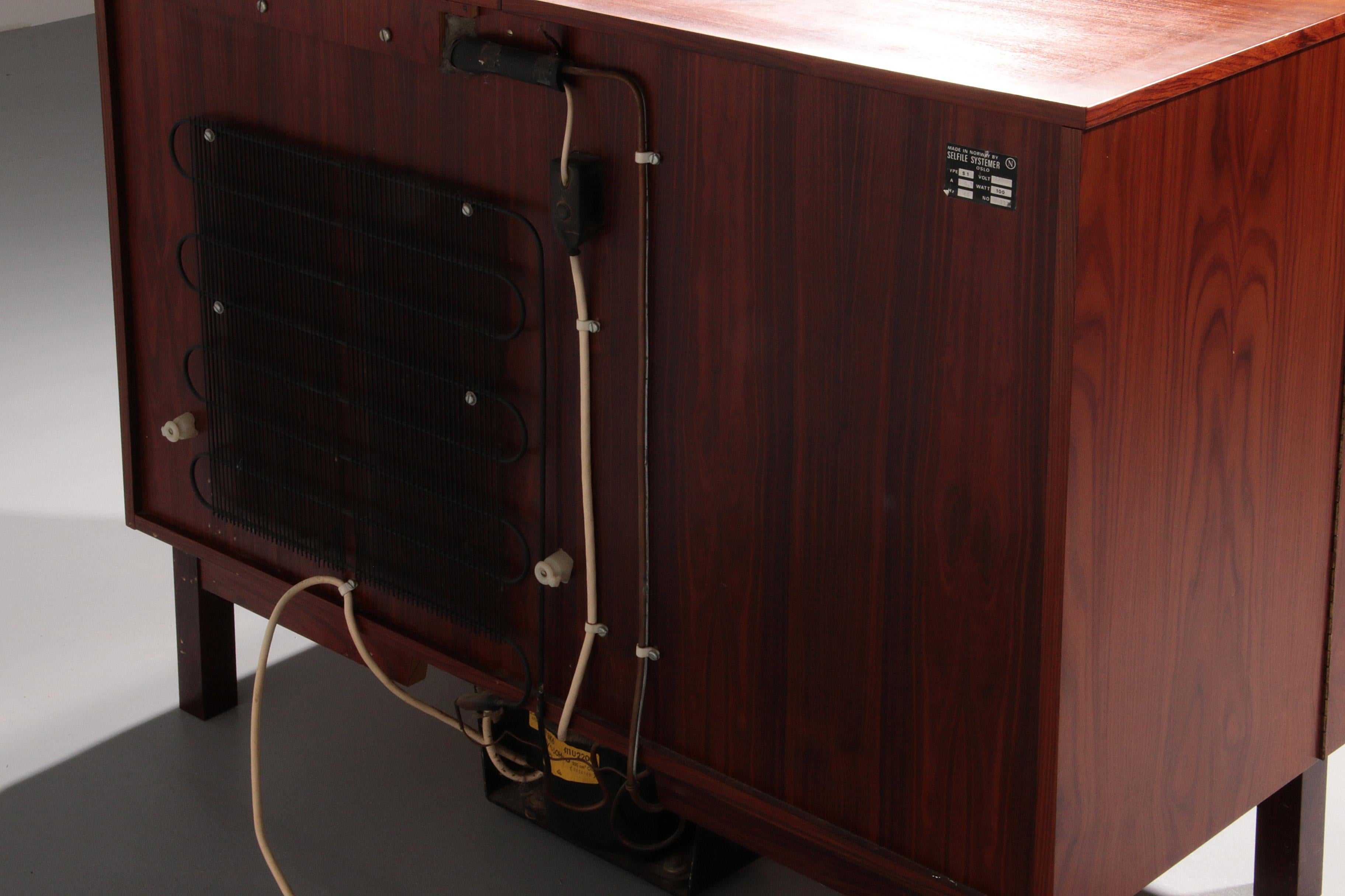 Mini-bar scandinavo senza tempo con charme da metà secolo 1960 in vendita 9