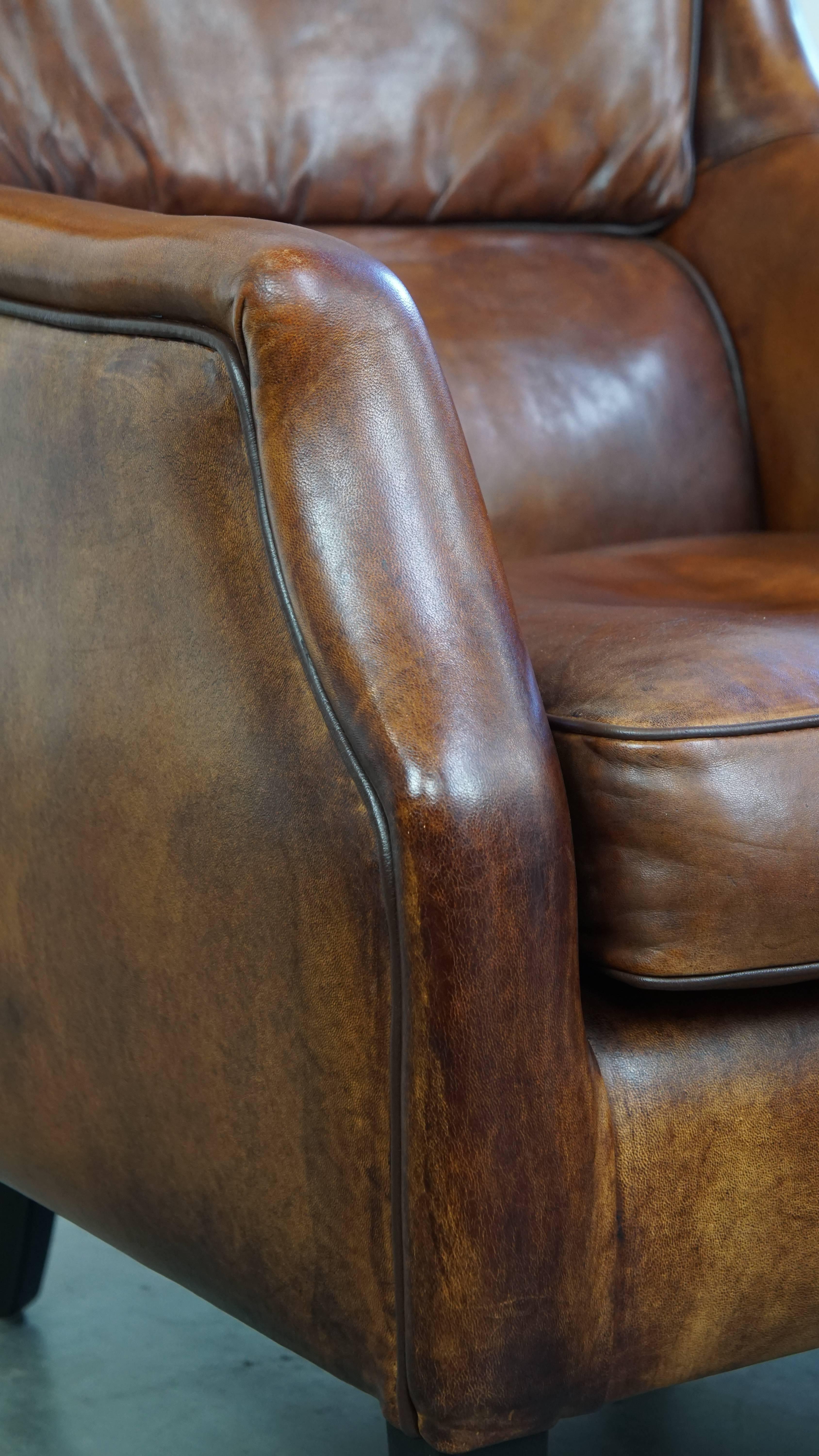 Timeless Sheepskin Leather Armchair in Excellent Condition For Sale 5