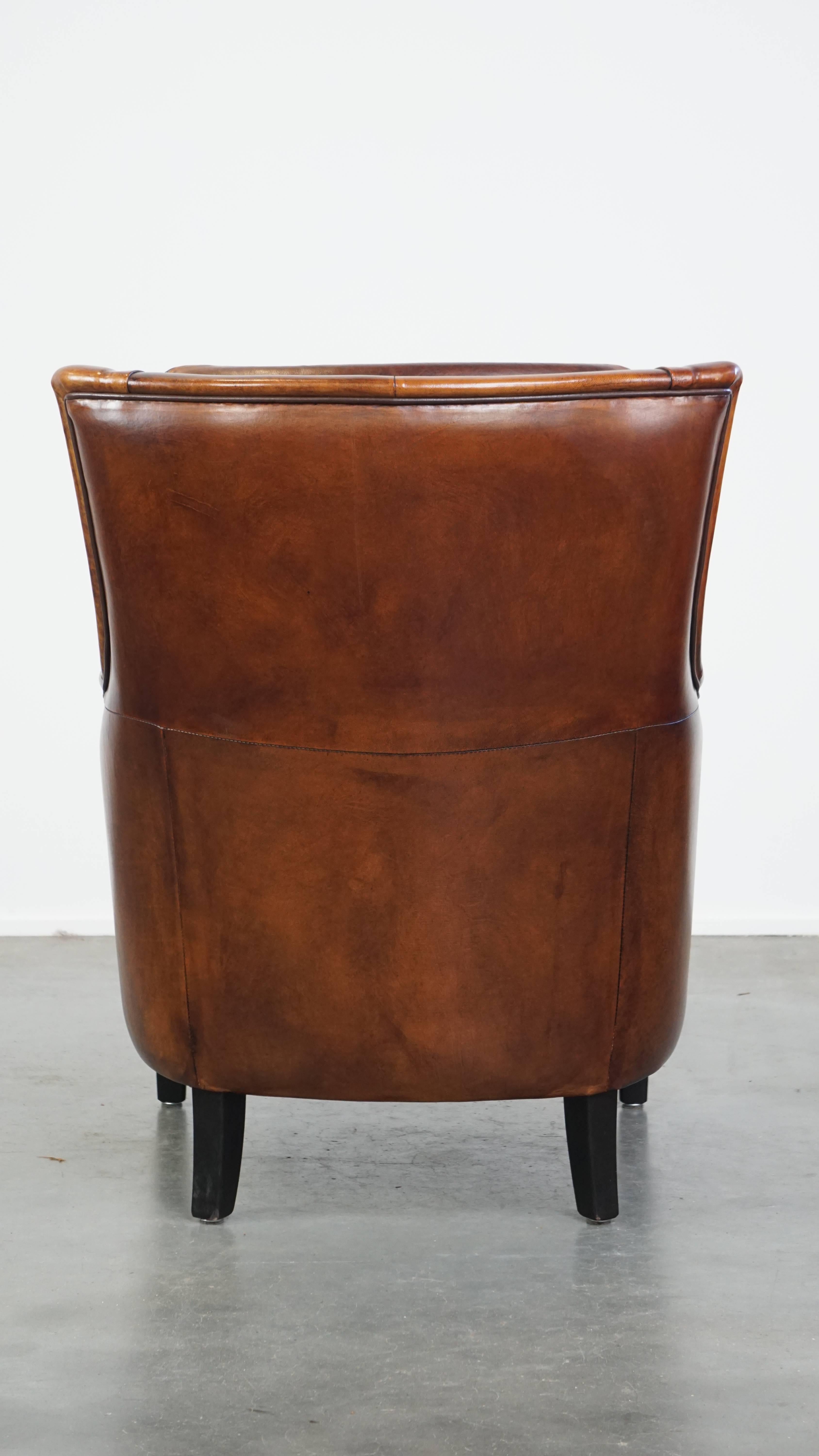 Hand-Crafted Timeless Sheepskin Leather Armchair in Excellent Condition For Sale