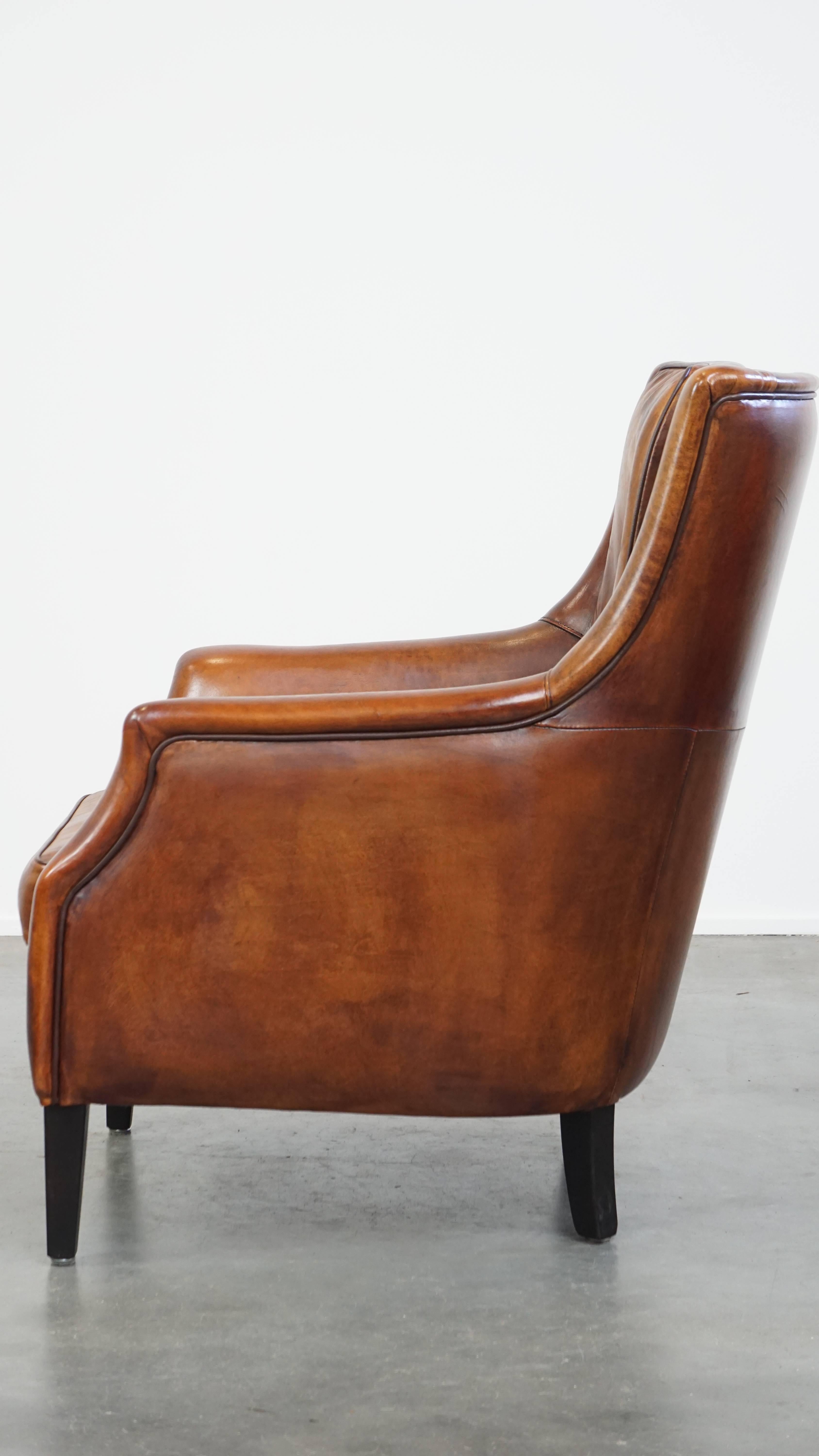 Timeless Sheepskin Leather Armchair in Excellent Condition In Good Condition For Sale In Harderwijk, NL
