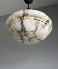 Atemporal: Lámpara colgante de alabastro antiguo en perfecto estado