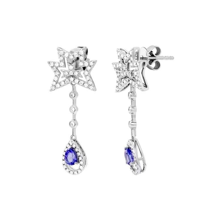Clous d'oreilles pendants intemporels en or blanc avec tanzanite et diamants blancs pour elle en vente