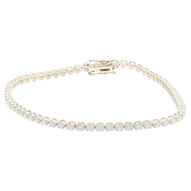 Timeless Tennis Bracelet in 18K Yellow Gold and Diamonds (2ct) For Sale