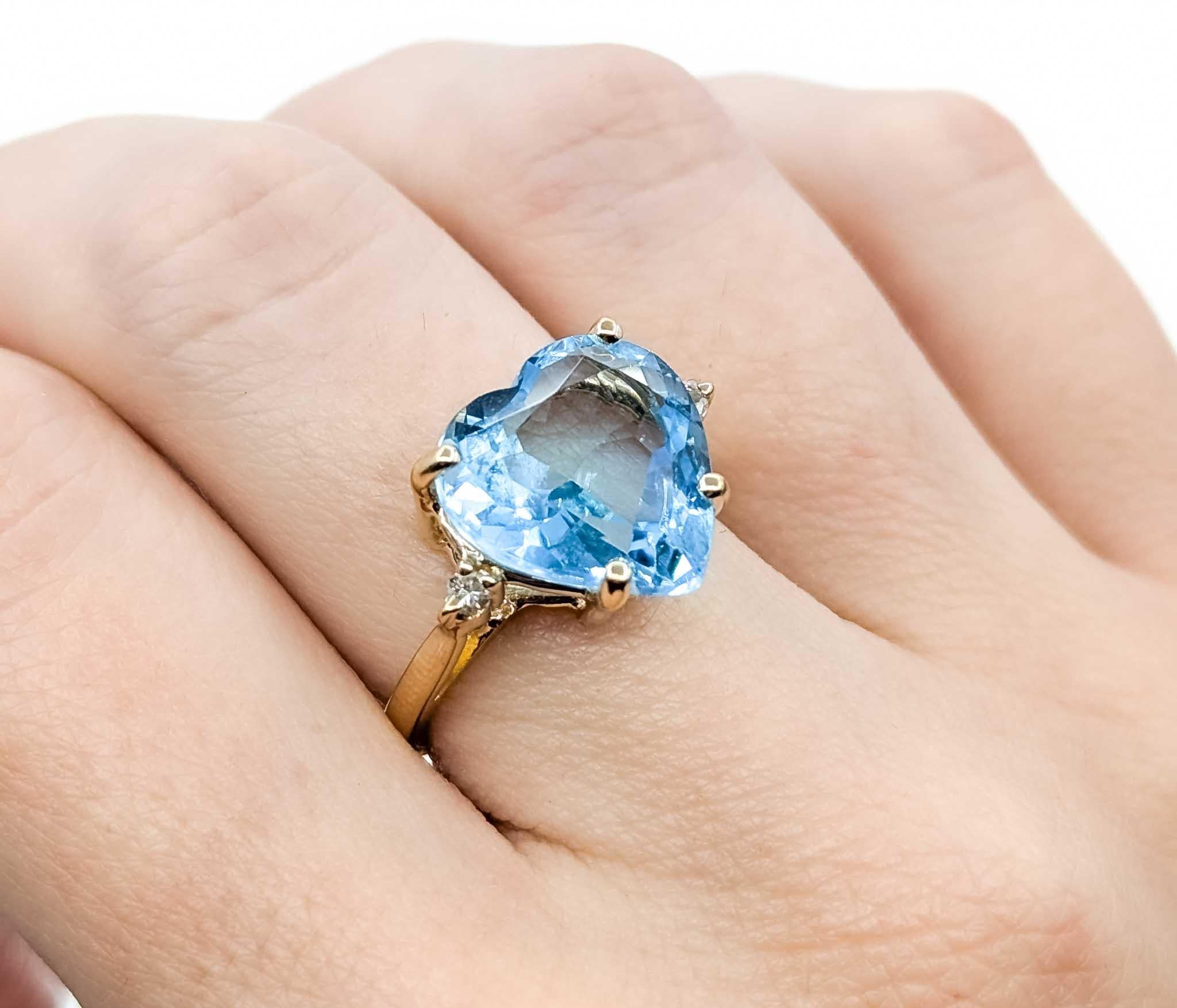 Timeless Topaz and Diamond 14k Yellow Gold Ring In Excellent Condition For Sale In Bloomington, MN