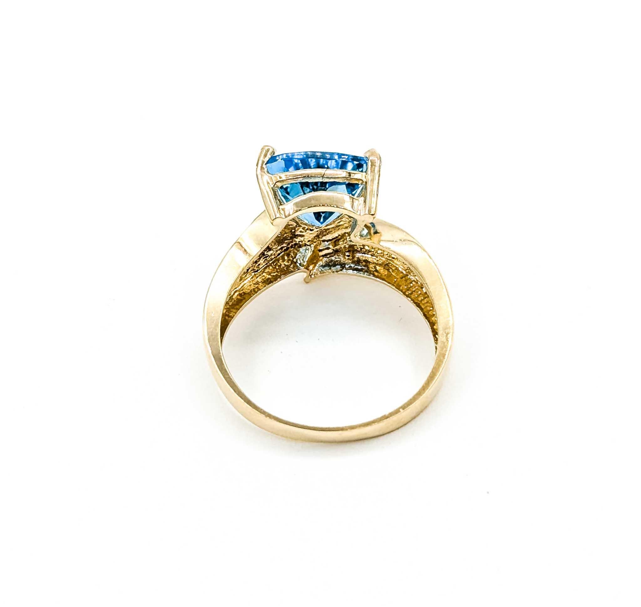 Timeless Topaz Elegance Ring in 10k Bypass Gold For Sale 2