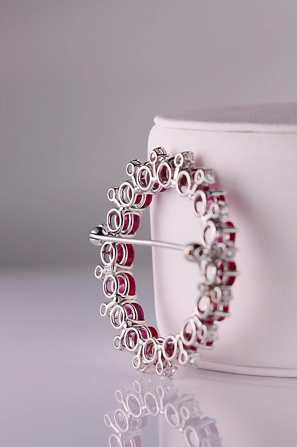Contemporary Timeless Treasure:18kt White Gold Brooch with 12 ct Burmese Rubies and Diamonds For Sale